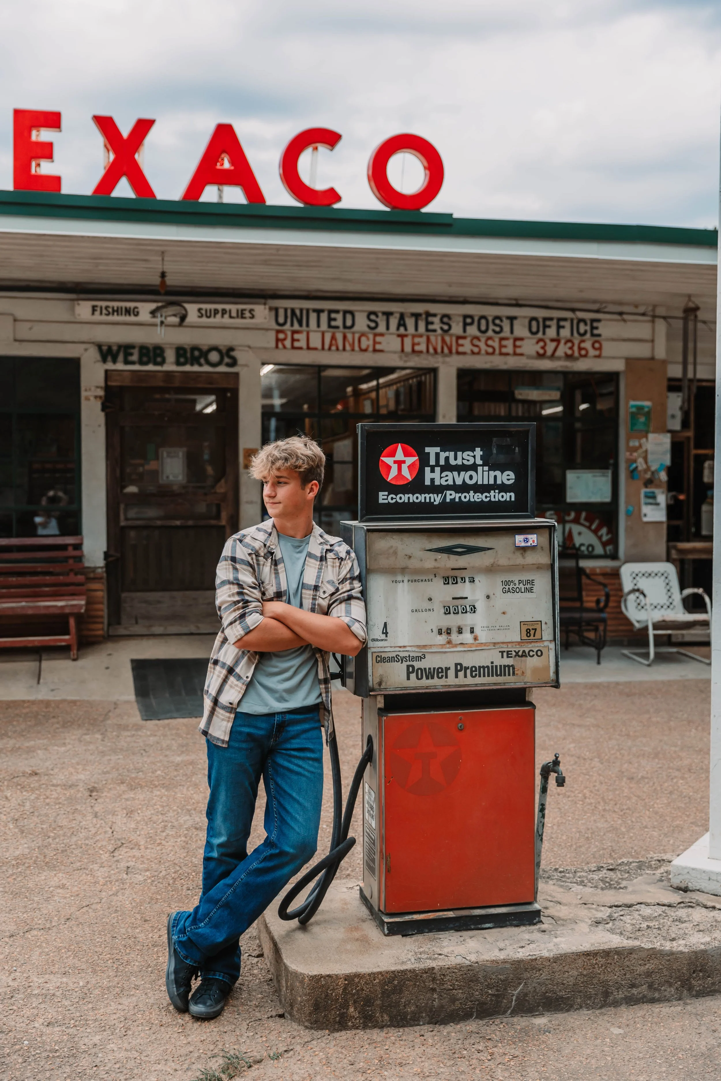 GUY_3864.jpg