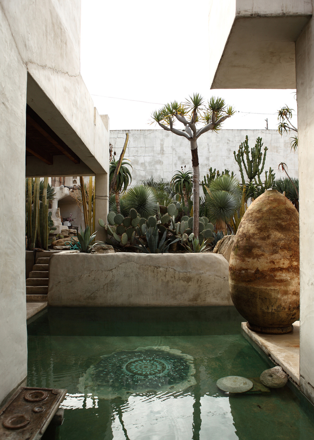 calvinklein:

On Location. Philip Dixon House, California, 2011