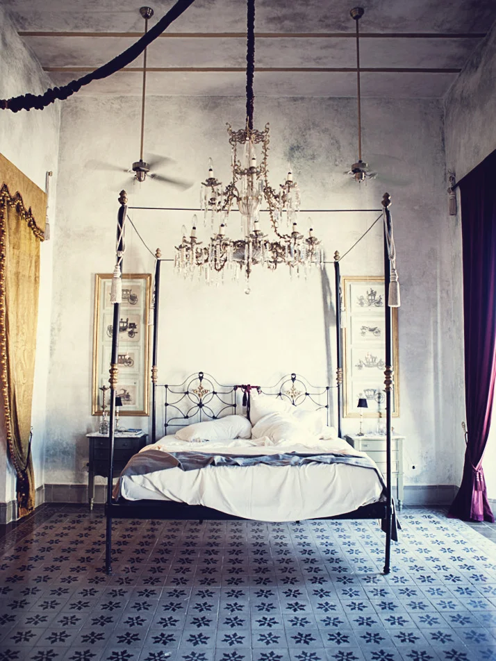 dustjacketattic:

photo paul costello