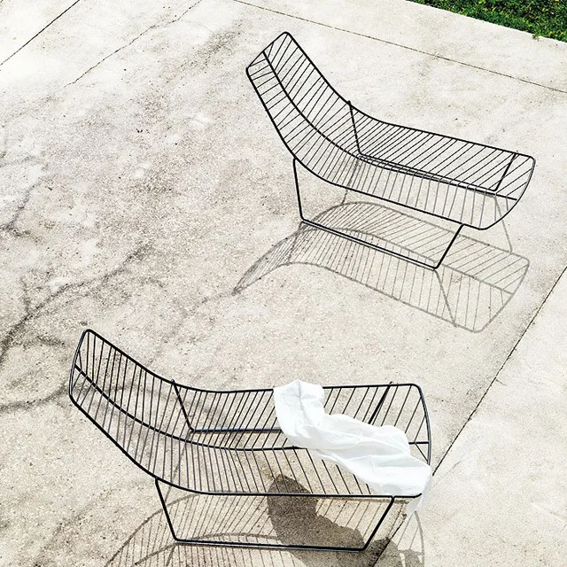 lifeonsundays:

Leaf like shadows.