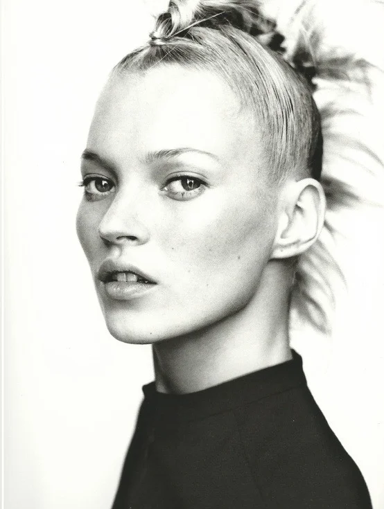 mejuki:

Kate Moss by Mario Testino
via pinterest