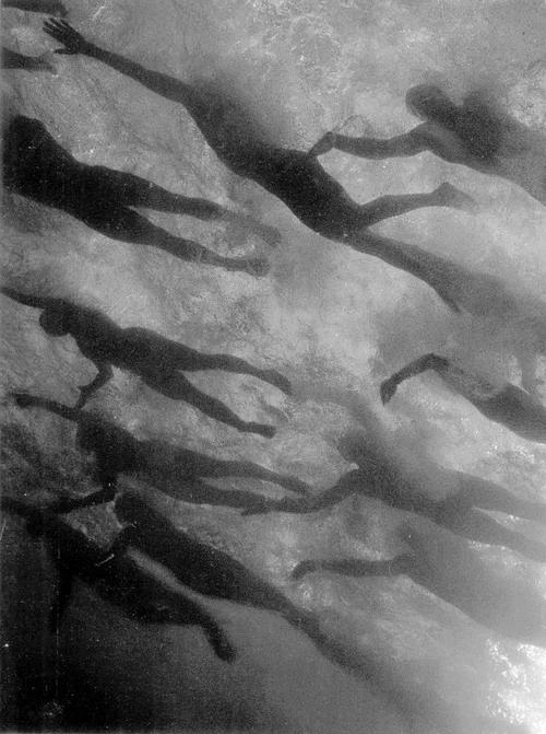 (via waves water)
