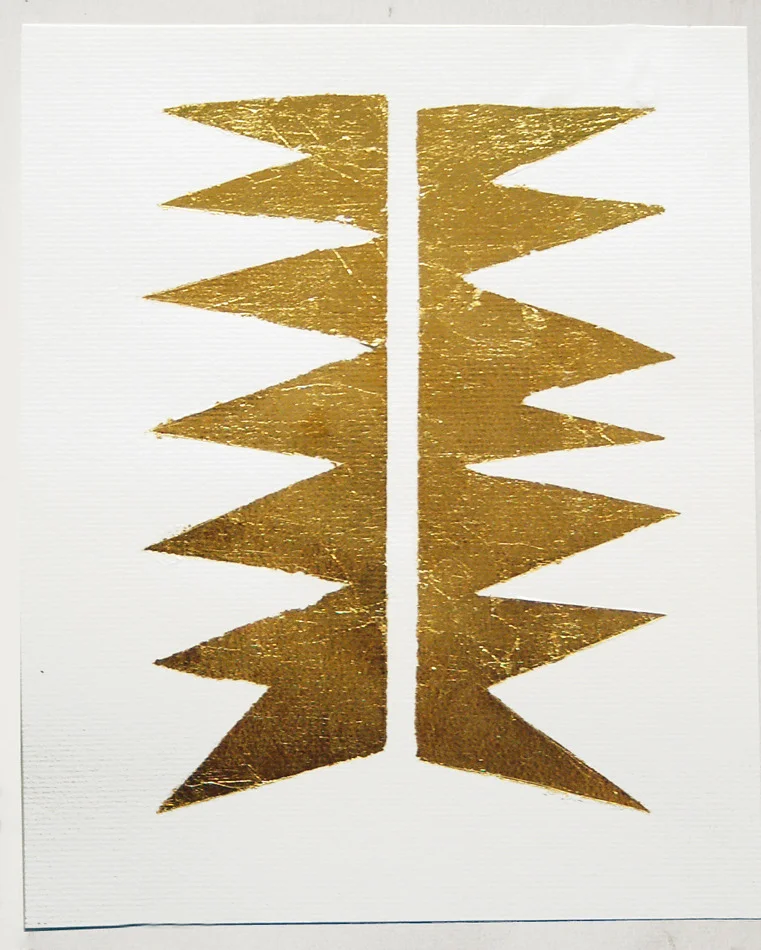 white-0n-white:

Untitled 2012
metal leaf on paper
7” x 11”
Anna Mikhailovskaia
www.annamikhailovskaia.com