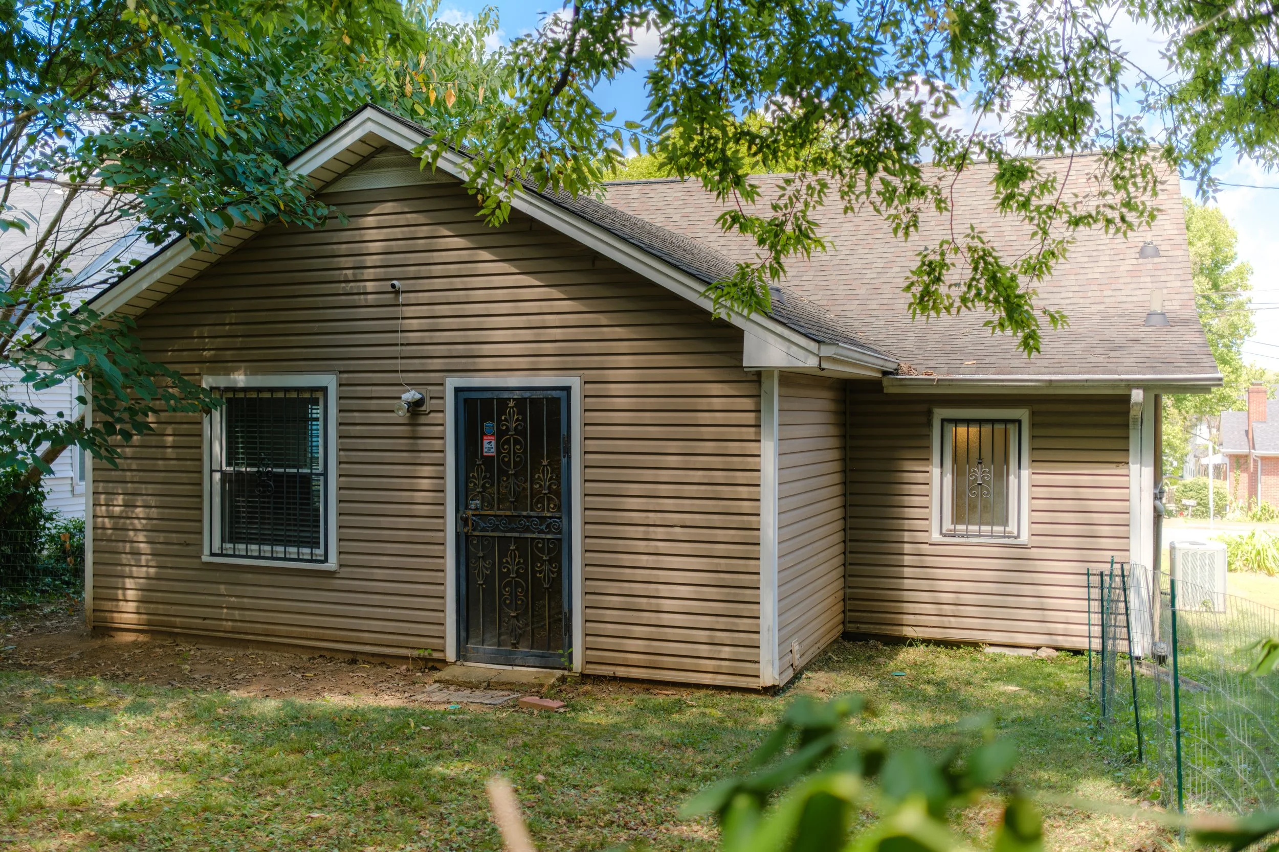 2215 Albion St-31.jpg