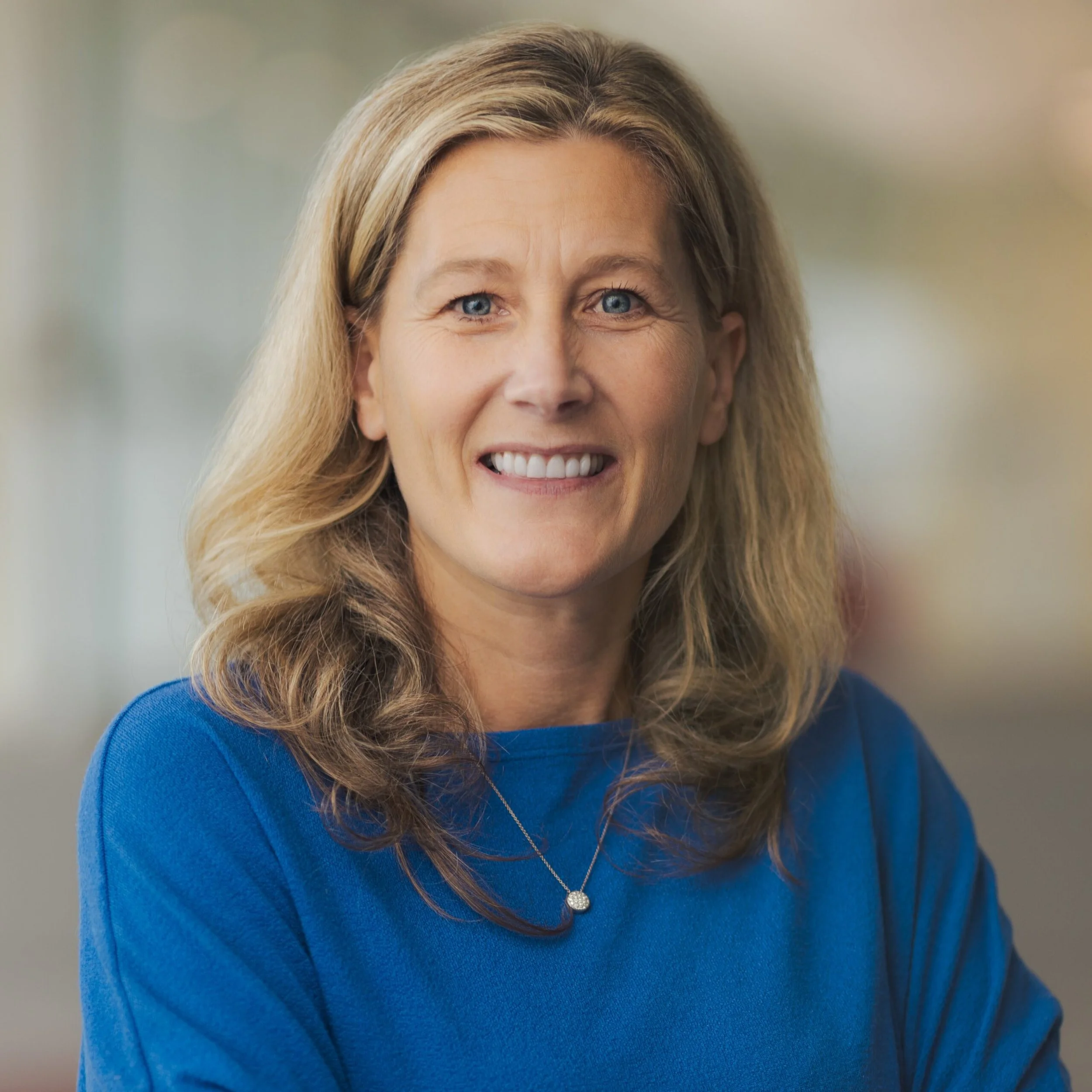  Traci Simmons  
DIRECTRICE 
[DG, d’Opportunités Nouveau-Brunswick]