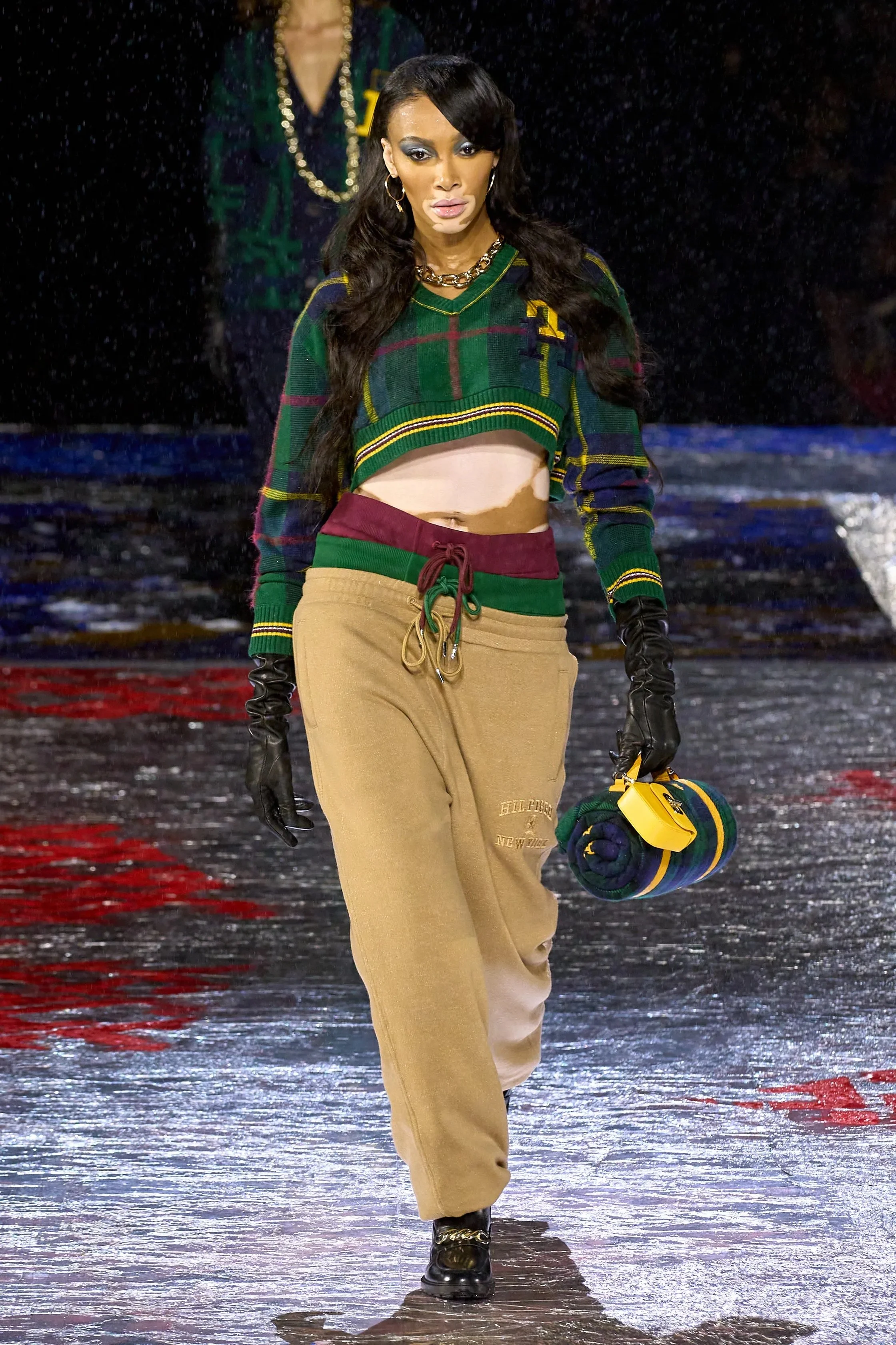 00016-tommy-now-fall-2022-ready-to-wear-credit-gorunway.jpeg