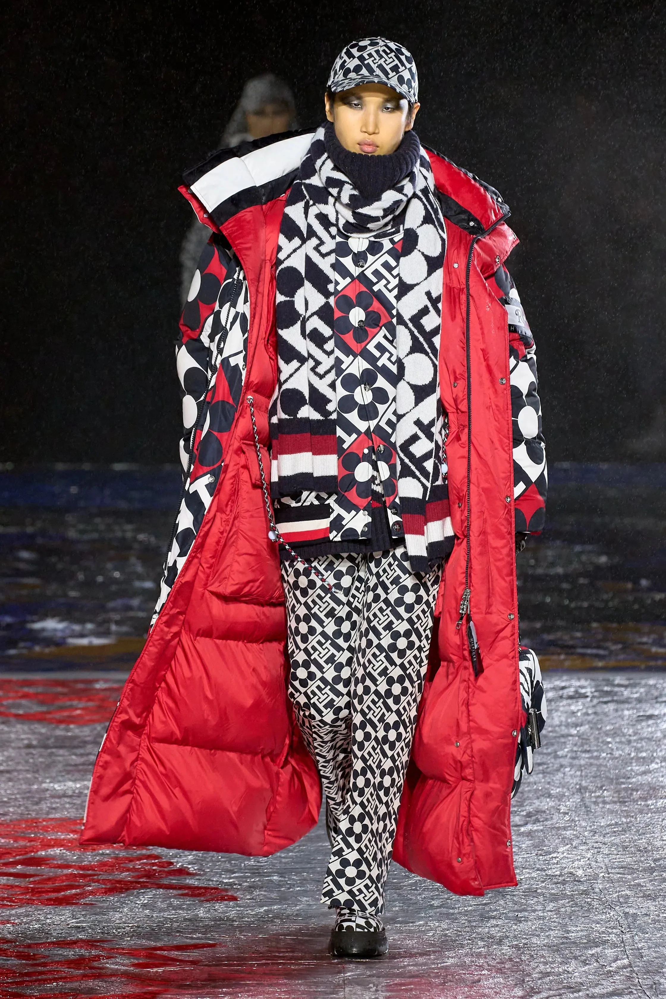 00071-tommy-now-fall-2022-ready-to-wear-credit-gorunway.jpeg