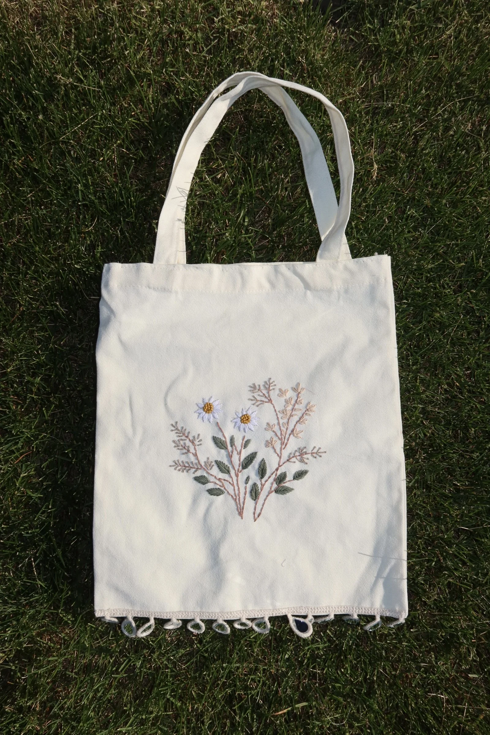 Floral Embroidered Bag