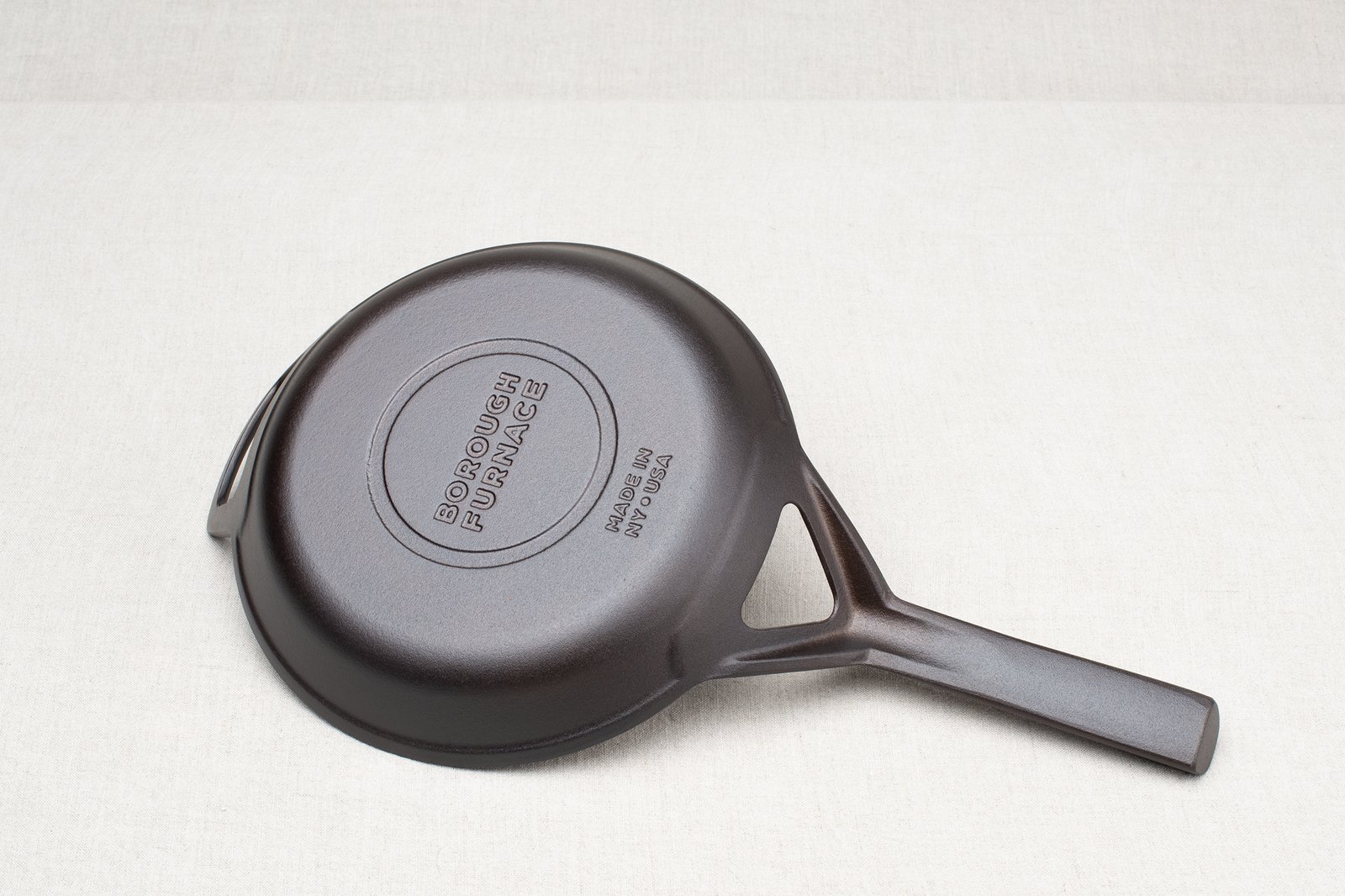 borough-furnace-9in-casBottom of Borough Furnace 9-inch cast iron skillet showing maker's mark and Made in USA stampt-iron-skillet-back.jpg
