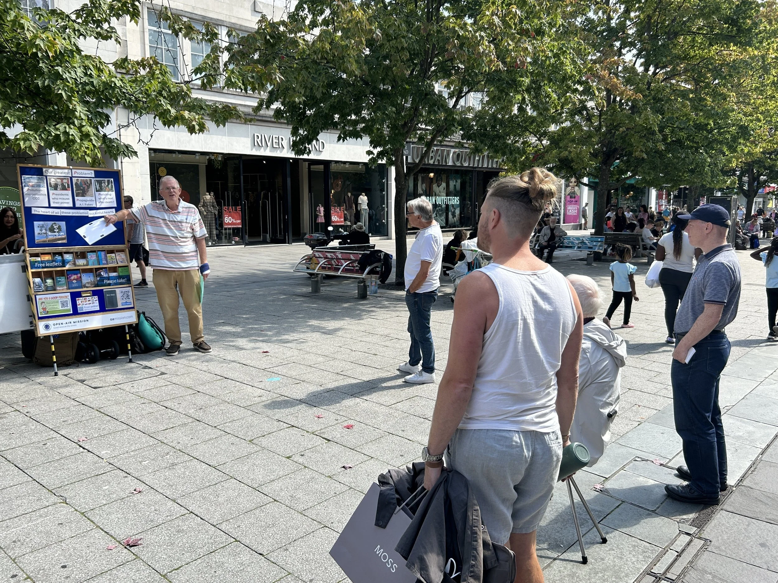 Sharing Jesus with a Variety of People in Southampton