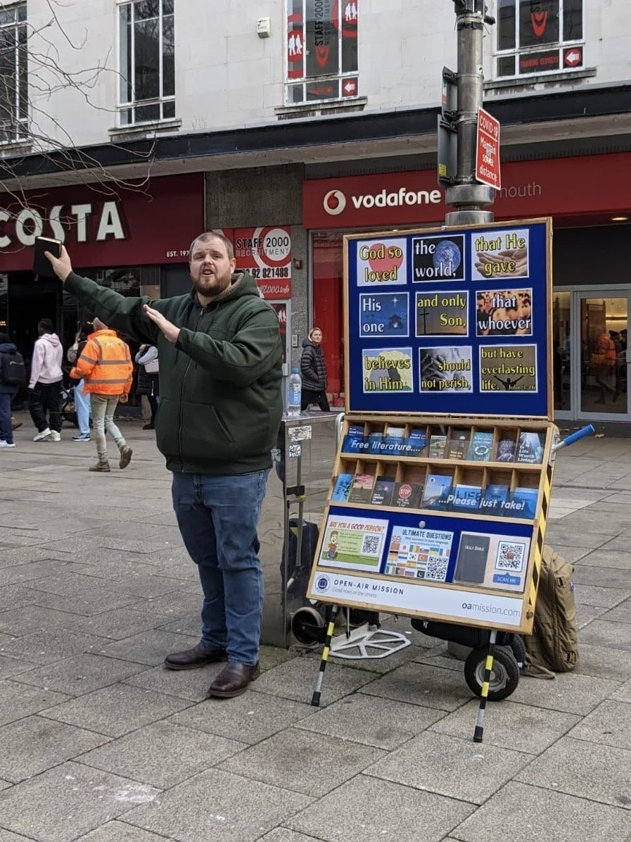 A Light in the Darkness – Portsmouth Evangelism 