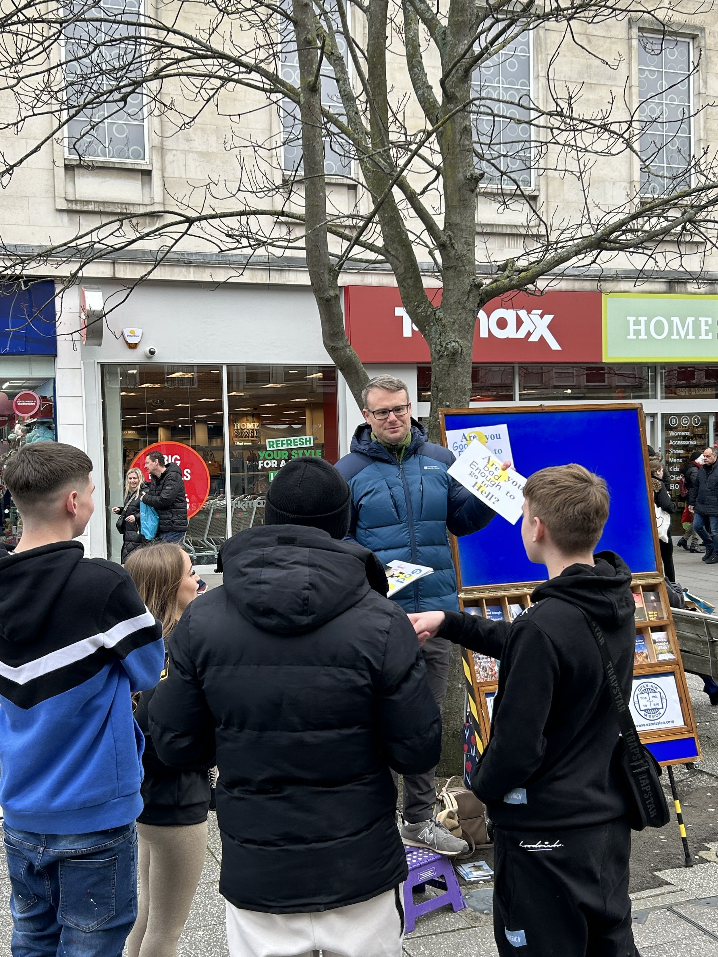 “I’m at the end of myself; I need Jesus!” – Southampton Evangelism 