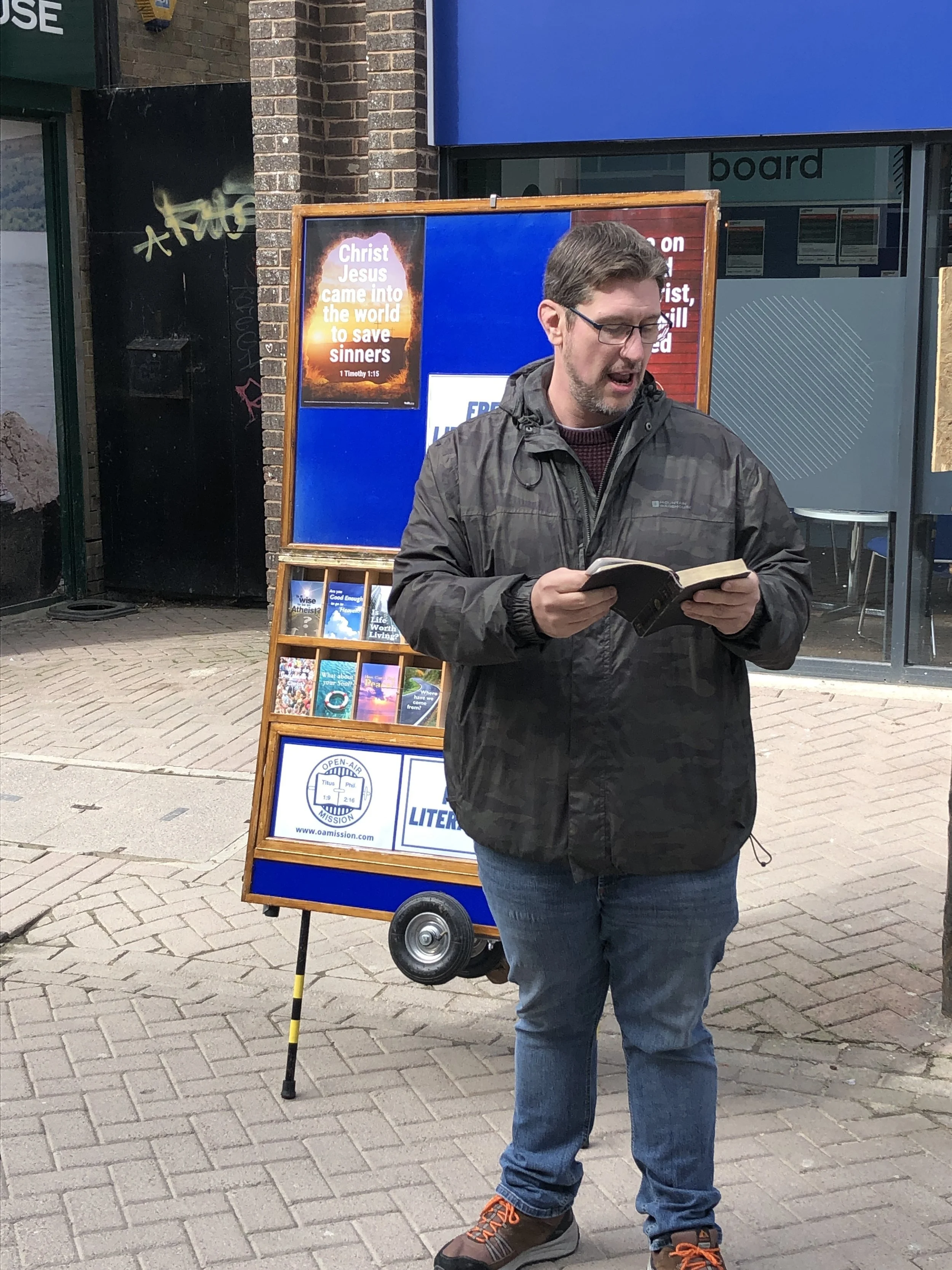 Newquay Evangelism: “I wish we were here on Sunday!” 