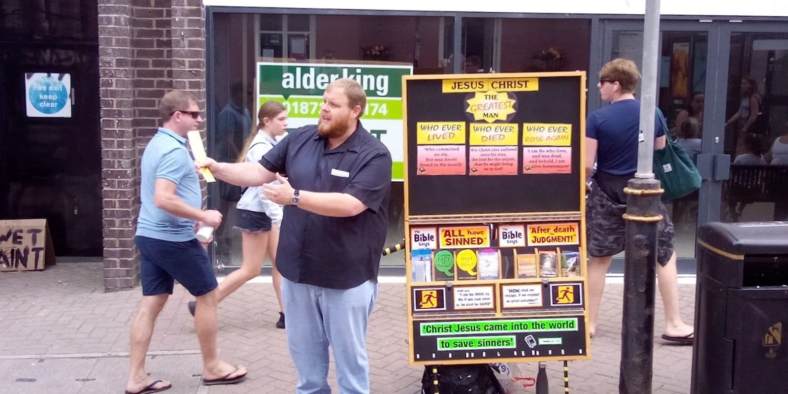 Newquay Evangelism: "I'm saying no to Jesus!" 