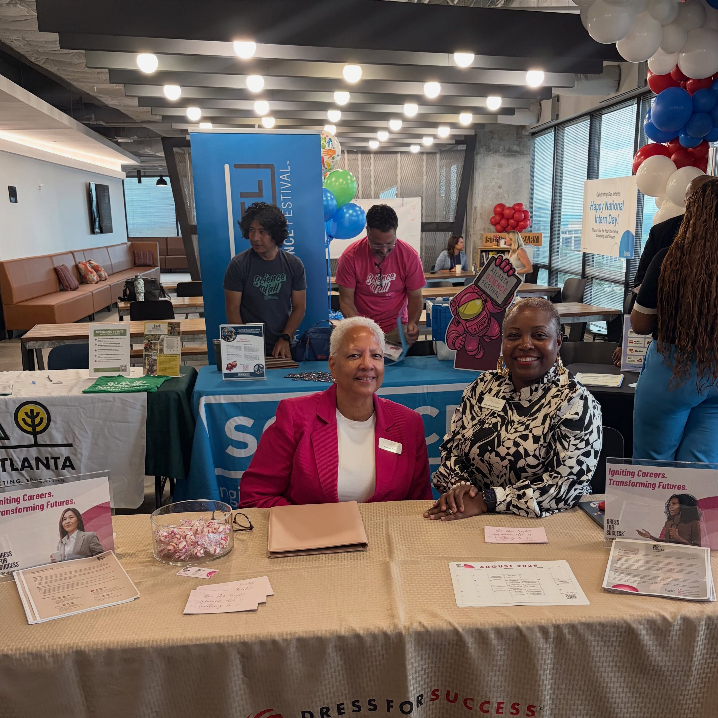 Dress for Success Georgia was honored to join the Smurfit Westrock Nonprofit Fair on Wednesday!

We loved connecting with employees, sharing more about our mission, and highlighting how we&rsquo;re helping women across Georgia build confidence, advan