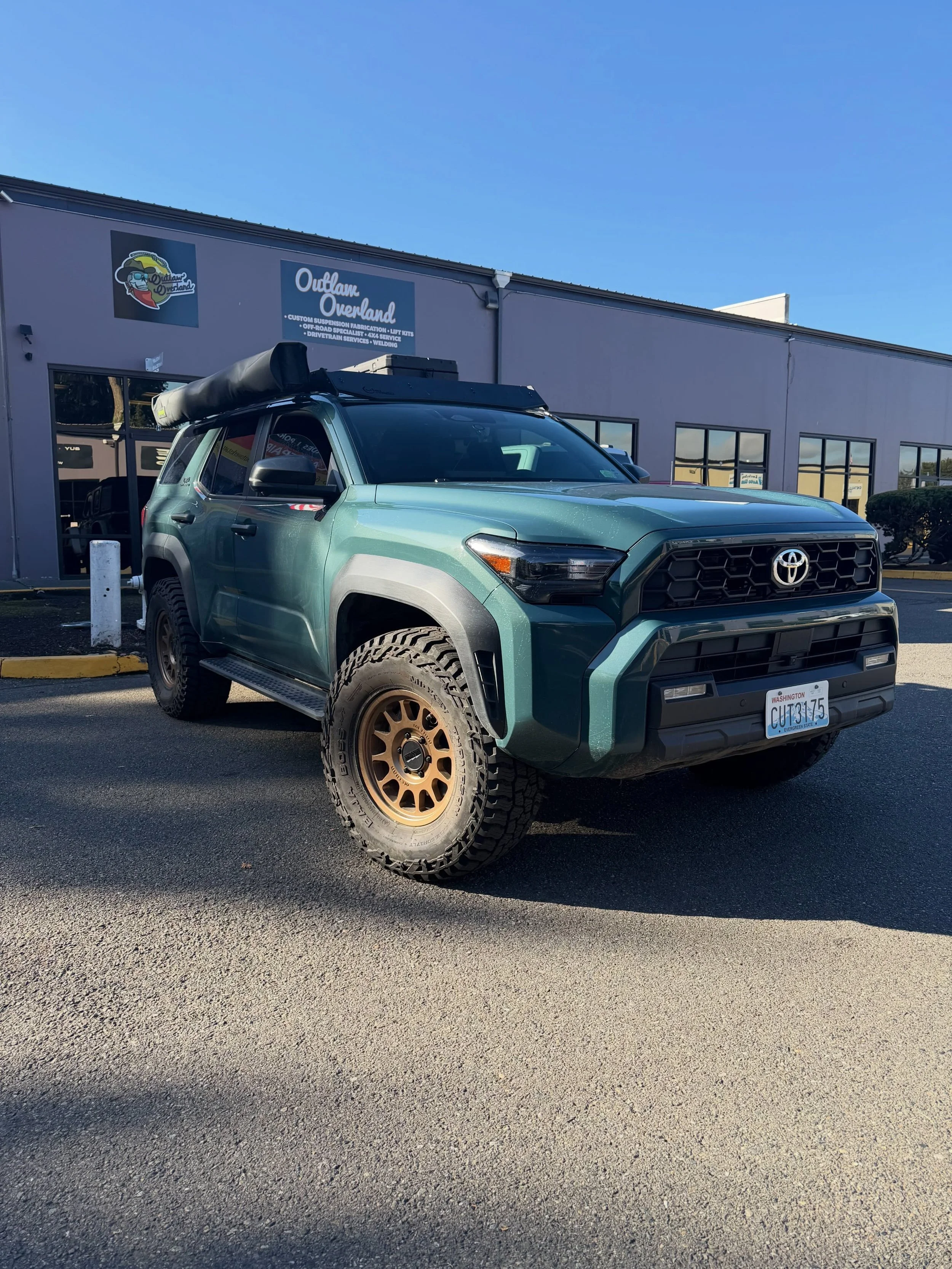 Westcott lift paired with Method race wheels and 35&rdquo; Mickey Thompson Baja Boss A/T on this 6th gen 4Runner