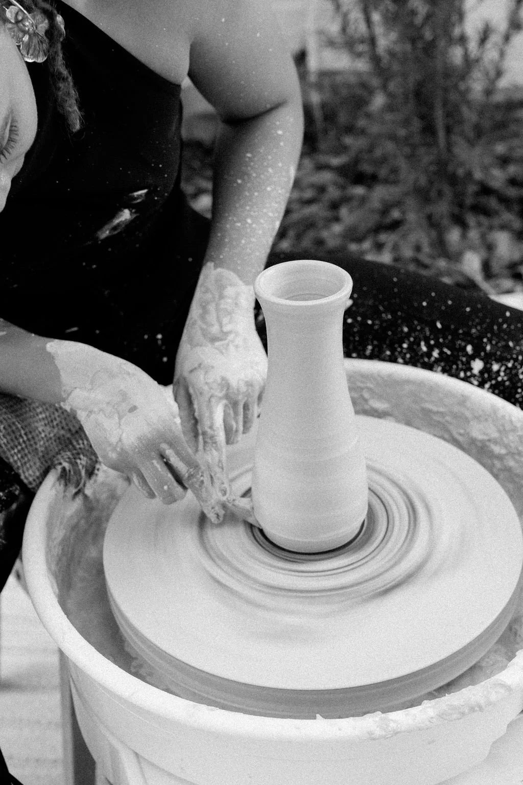 b & w wheel vase.jpg