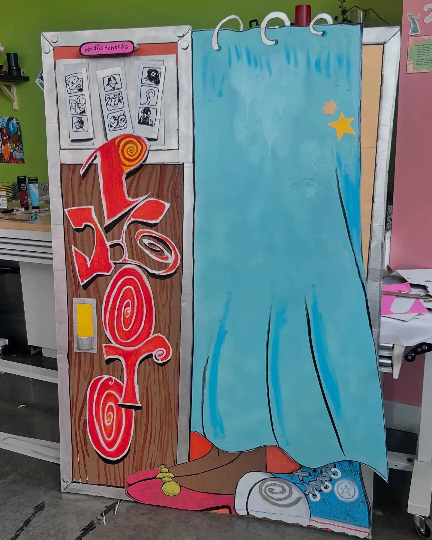 drawing photo booth @charlottestreetfoundation 💕 

Cheeks Studio made possible my CSF&rsquo;s &lsquo;artist business residency&rsquo; where 3 startup art businesses are given FREE studio space for multiple years. 9 members have a key to this concret