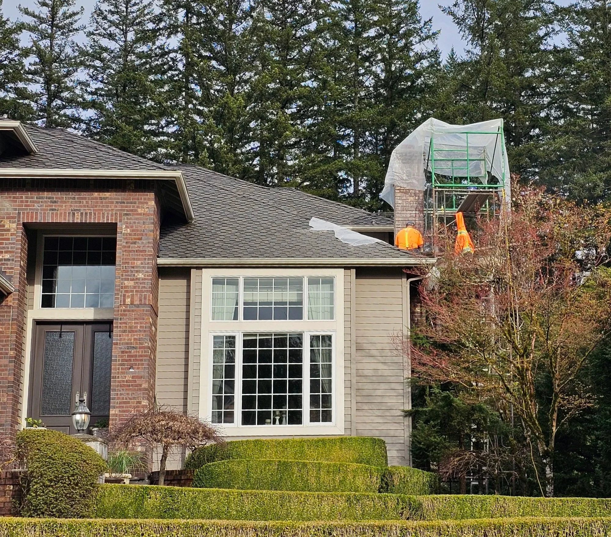 Chimney tuckpointing in rain