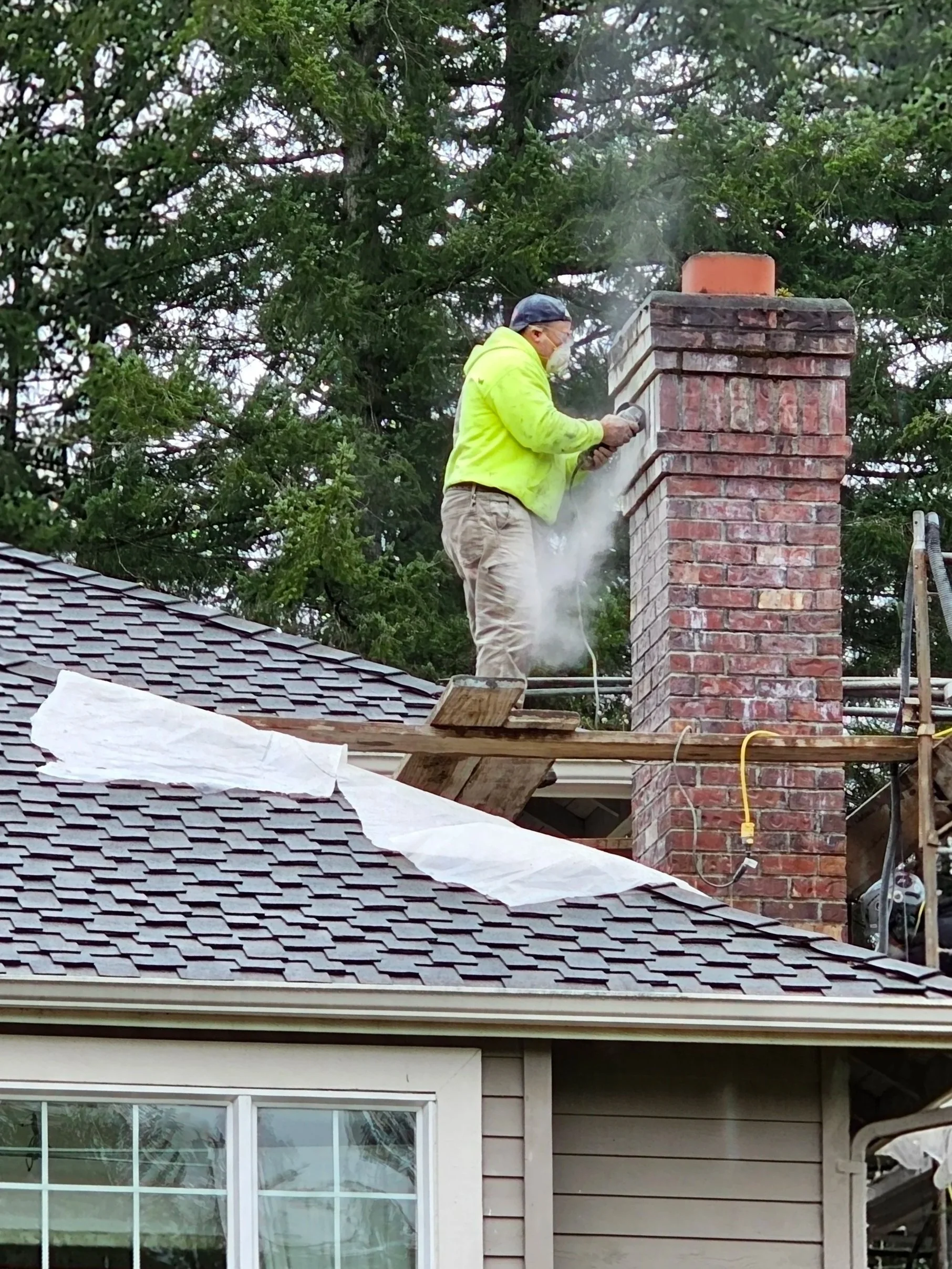 Chimney tuckpointing