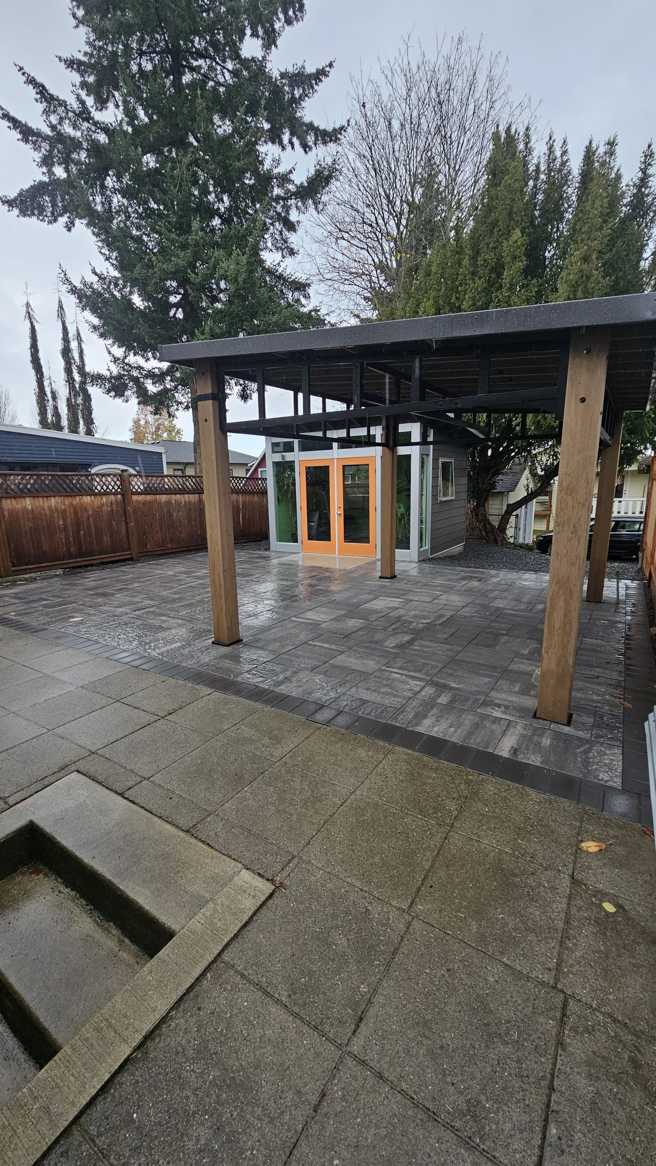 STUDIO SHED 3 and outdoor Pergola