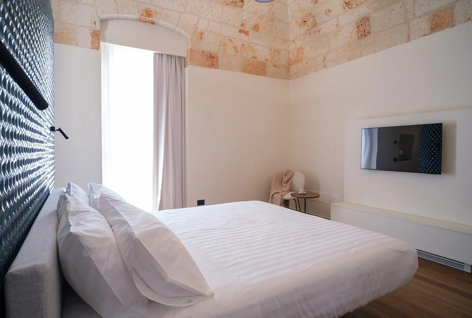 20_abissi_benedamò_polignano a mare.jpg