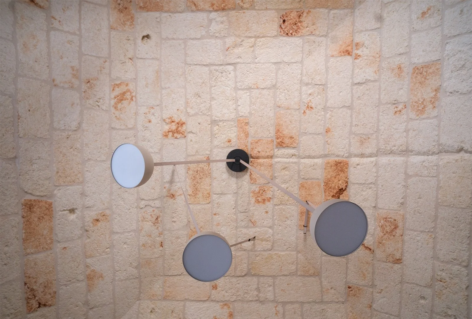 21_abissi_benedamò_polignano a mare.jpg