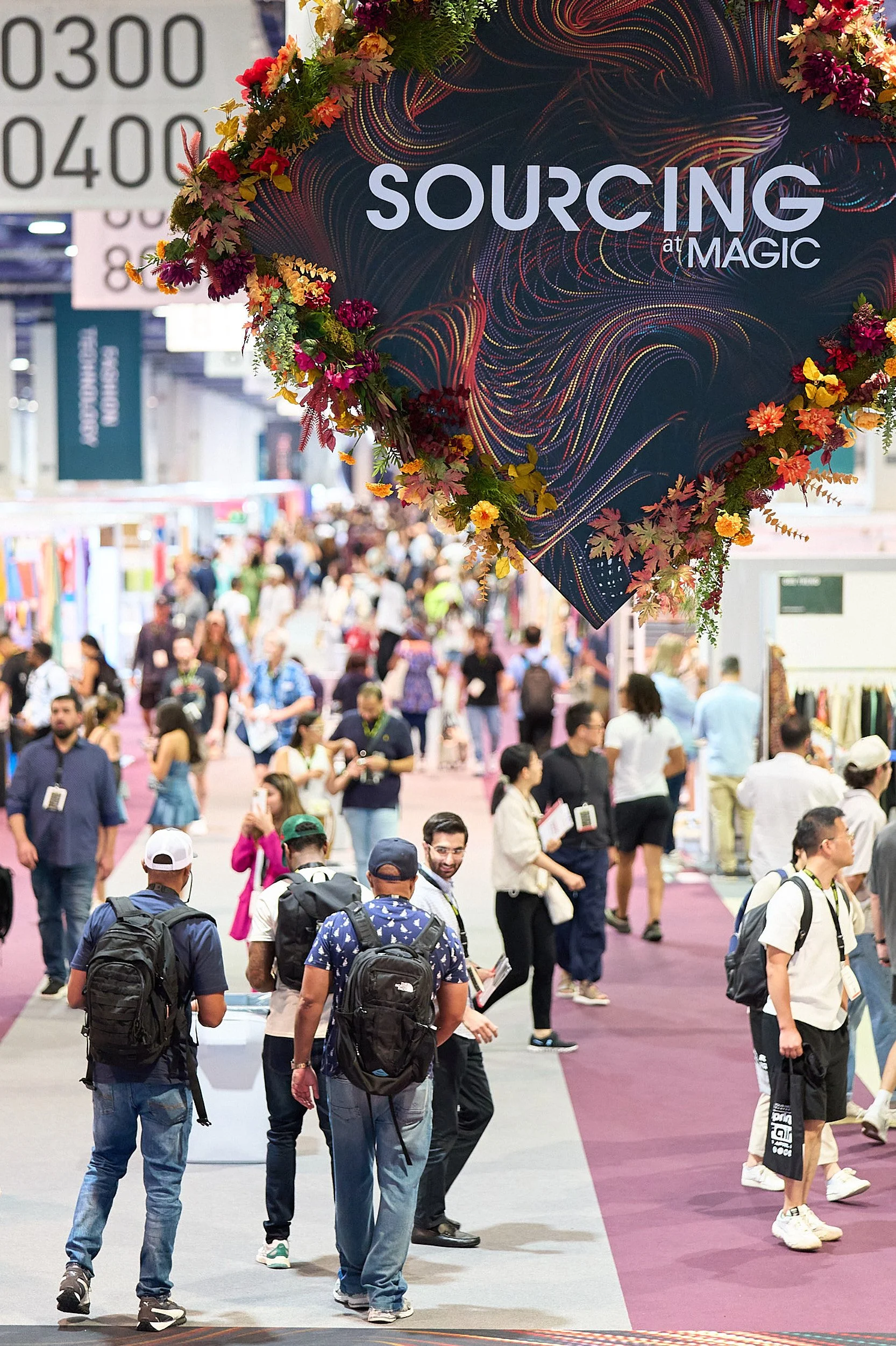 Professional trade show photography by Arsen Vasquez, New York and Las Vegas