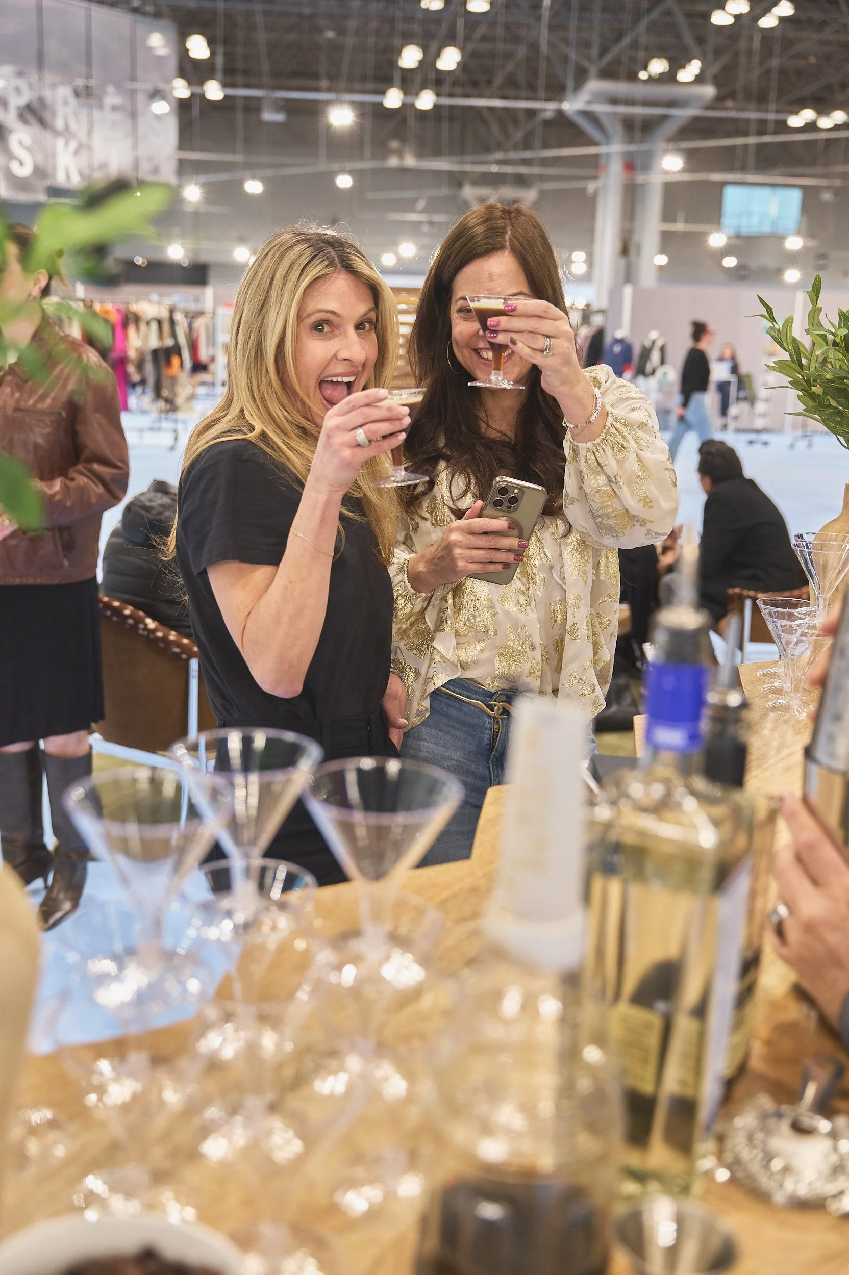 Sourcing trade show photography by Arsen Vasquez Photography, Informa Markets