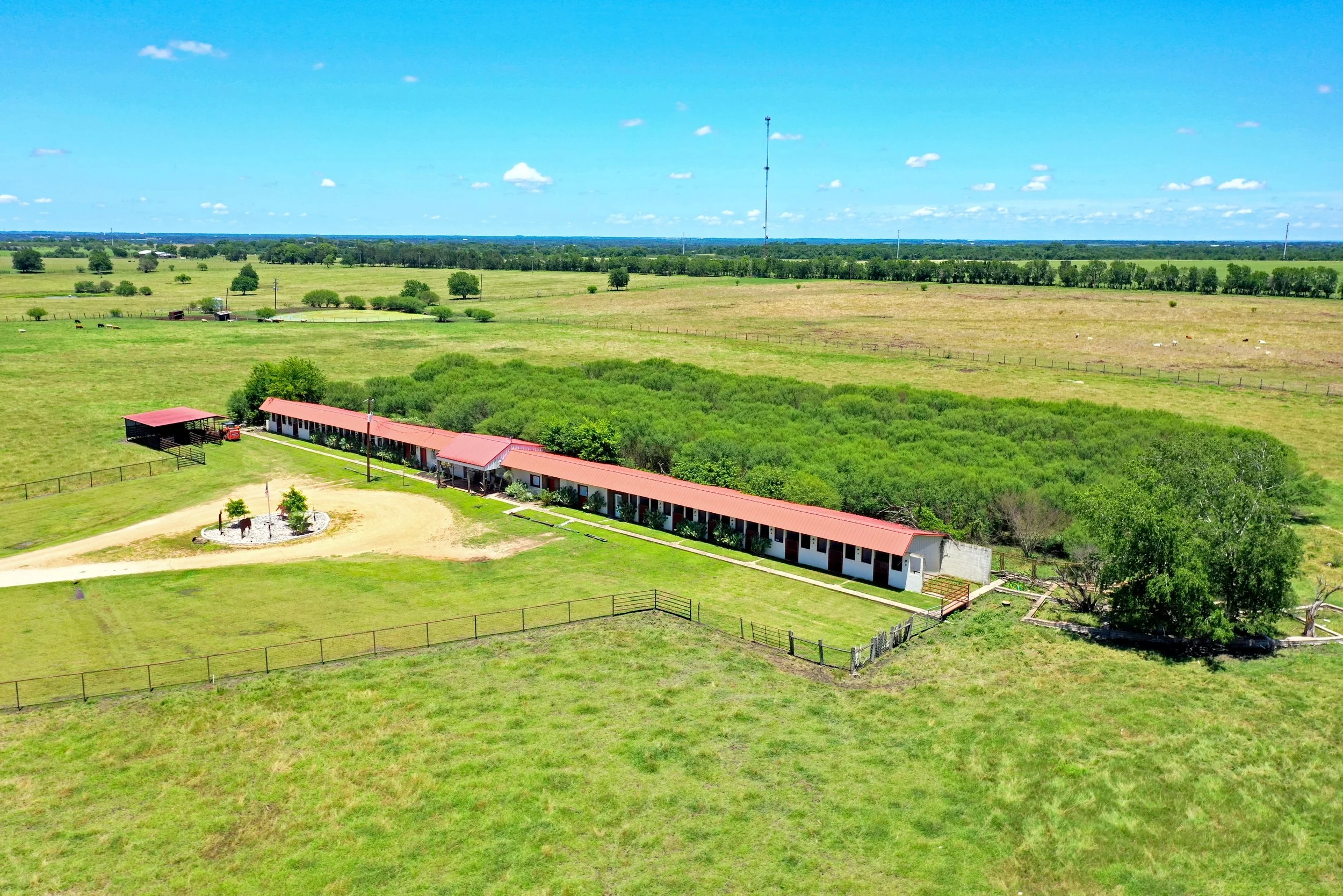 Stables Pic 1.jpg