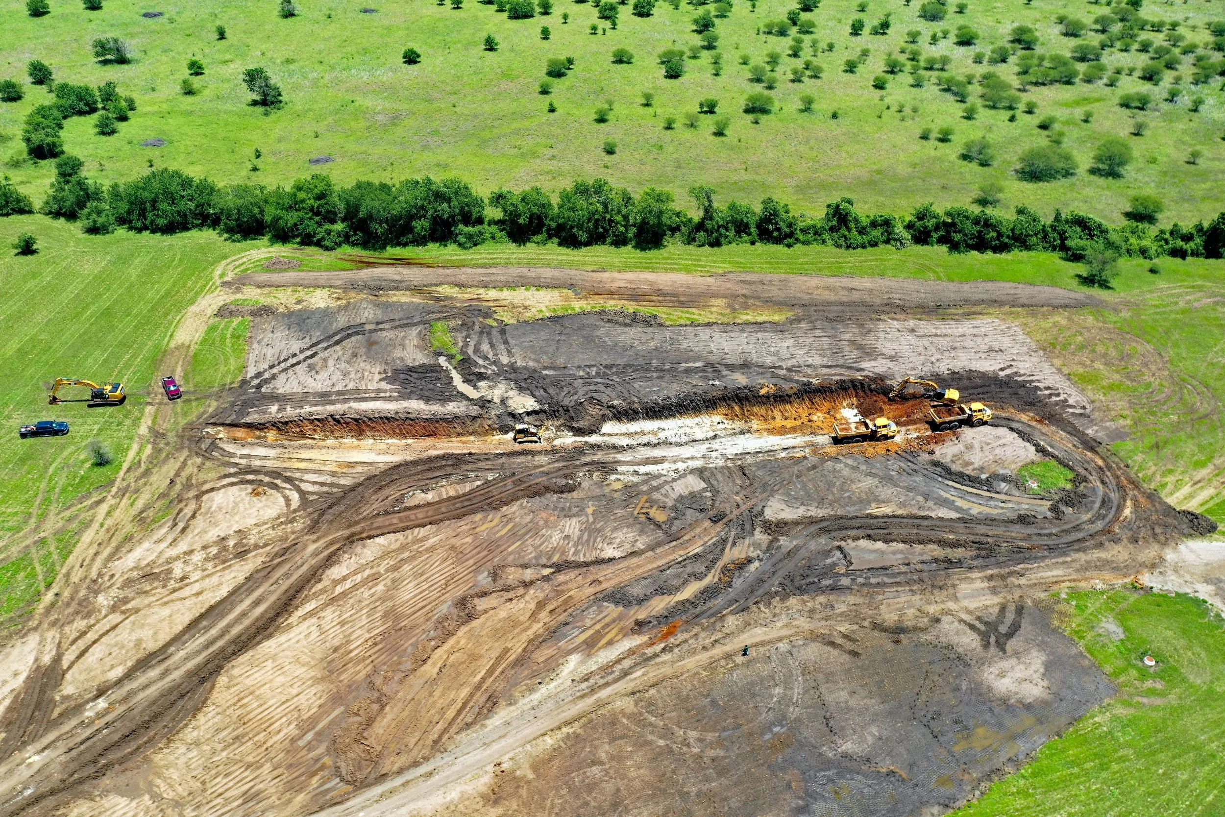 Earthwork Pic 1.jpg