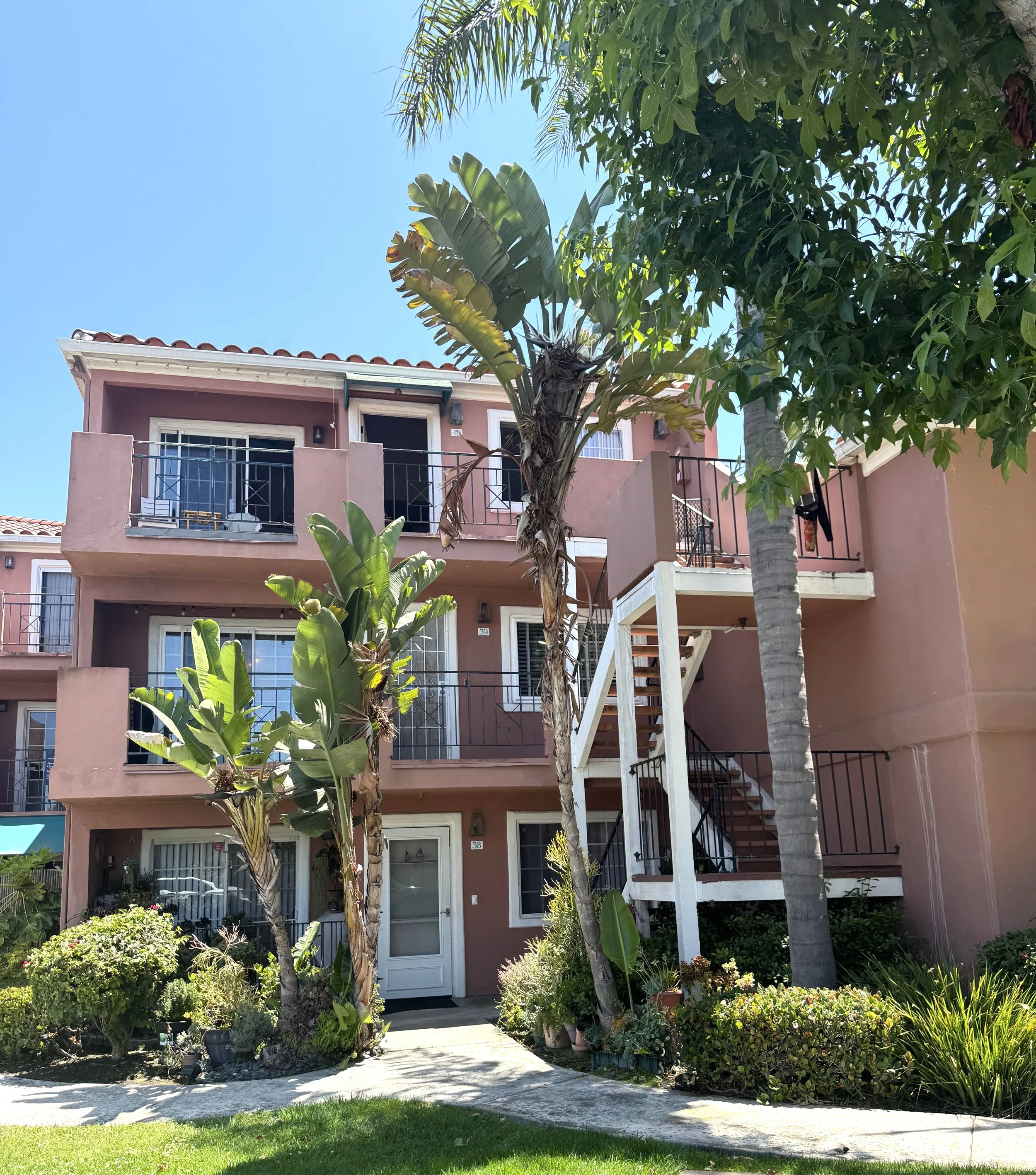 Brisas Del Mar Condos for Sale | Huntington Beach, CA