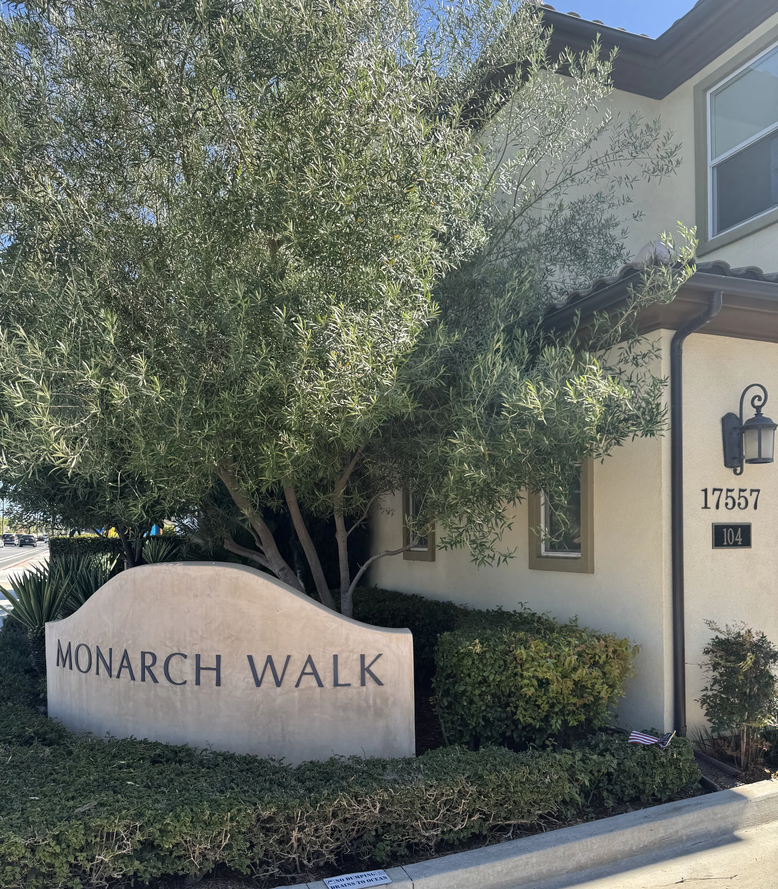 monarch walk townhomes for sale