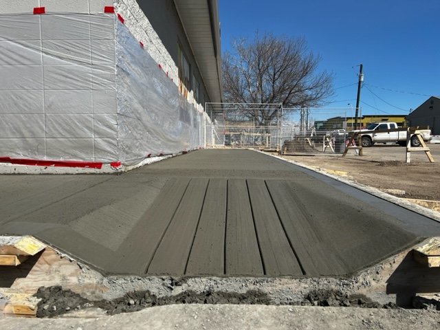 Exterior concrete apron