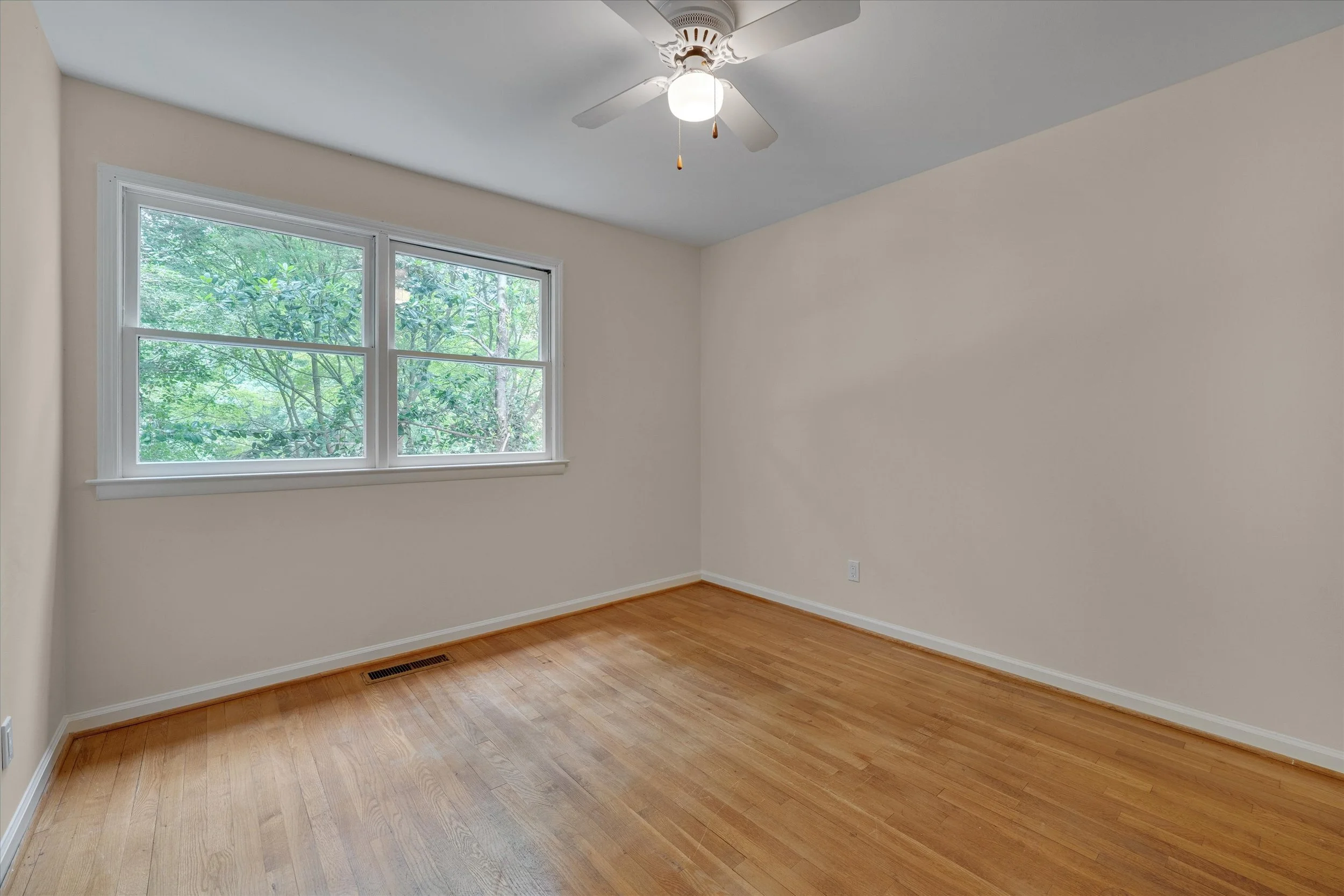 42-2400 Oxford Road -42.jpg