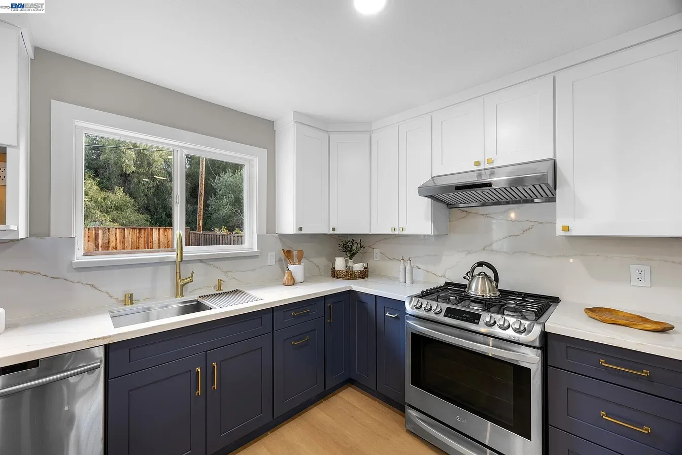 kitchen.a hillview.webp