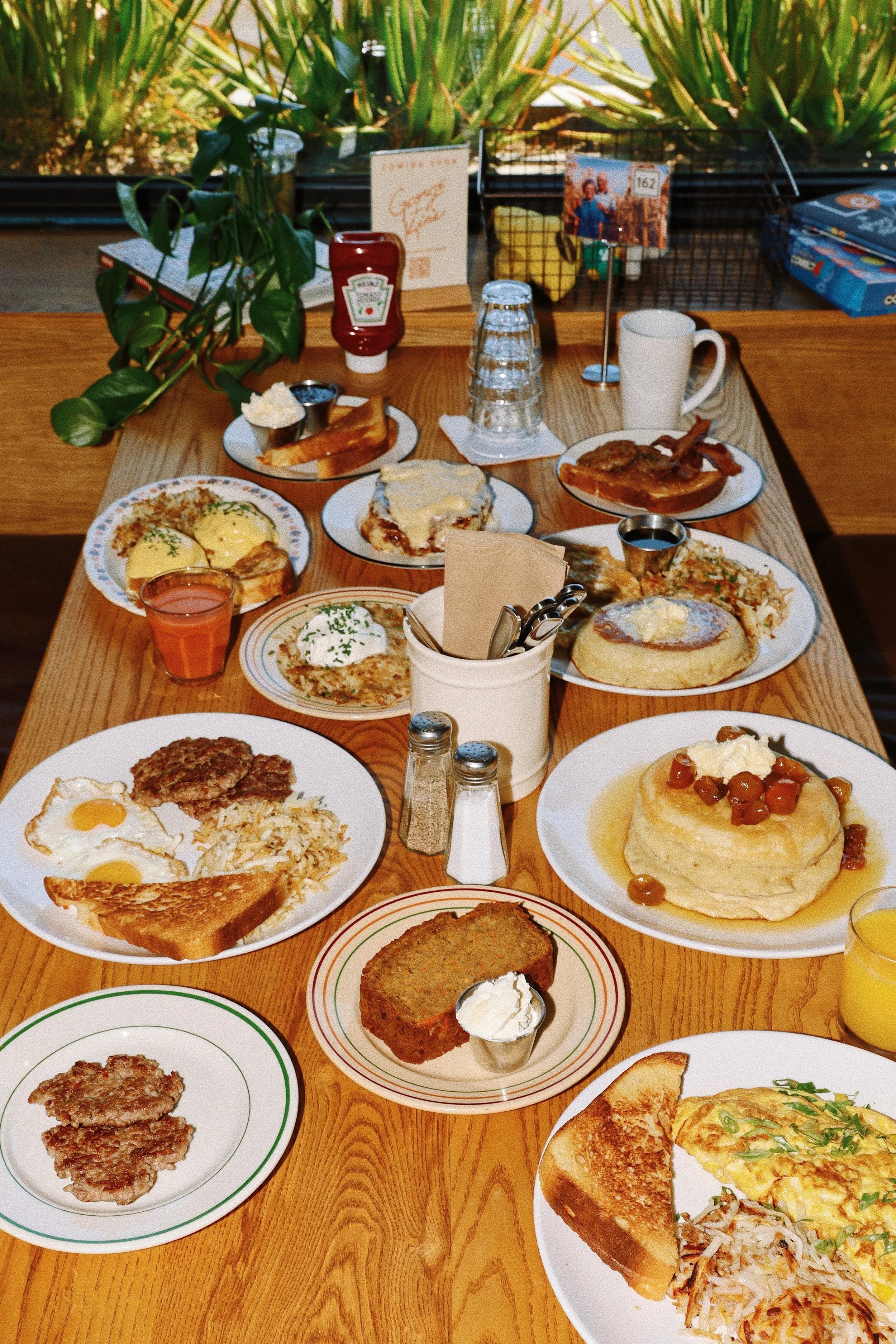 Breakfast Spread 2 001.JPG