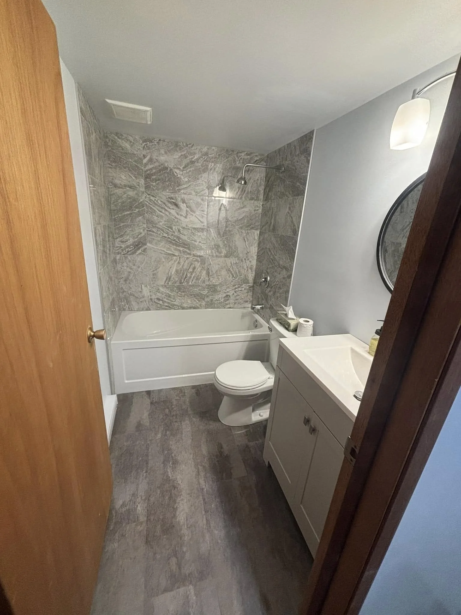 toby bathroom.jpg