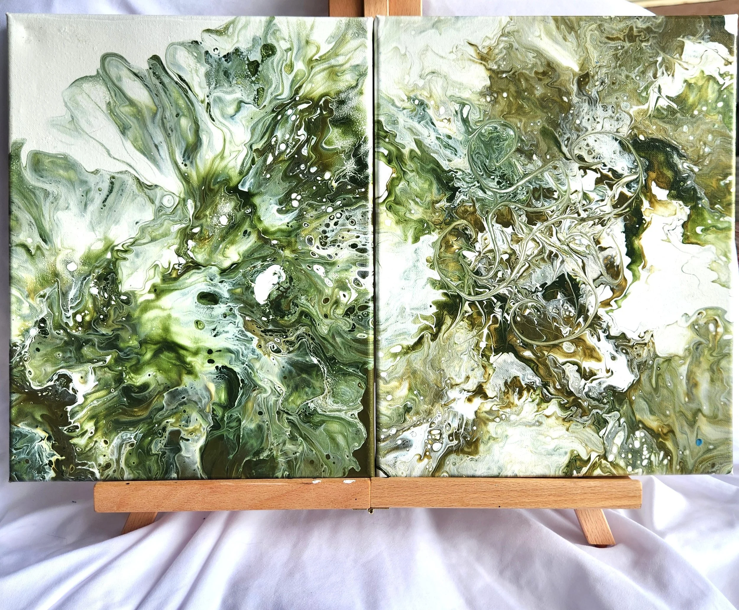 Green camo easel (1).jpg