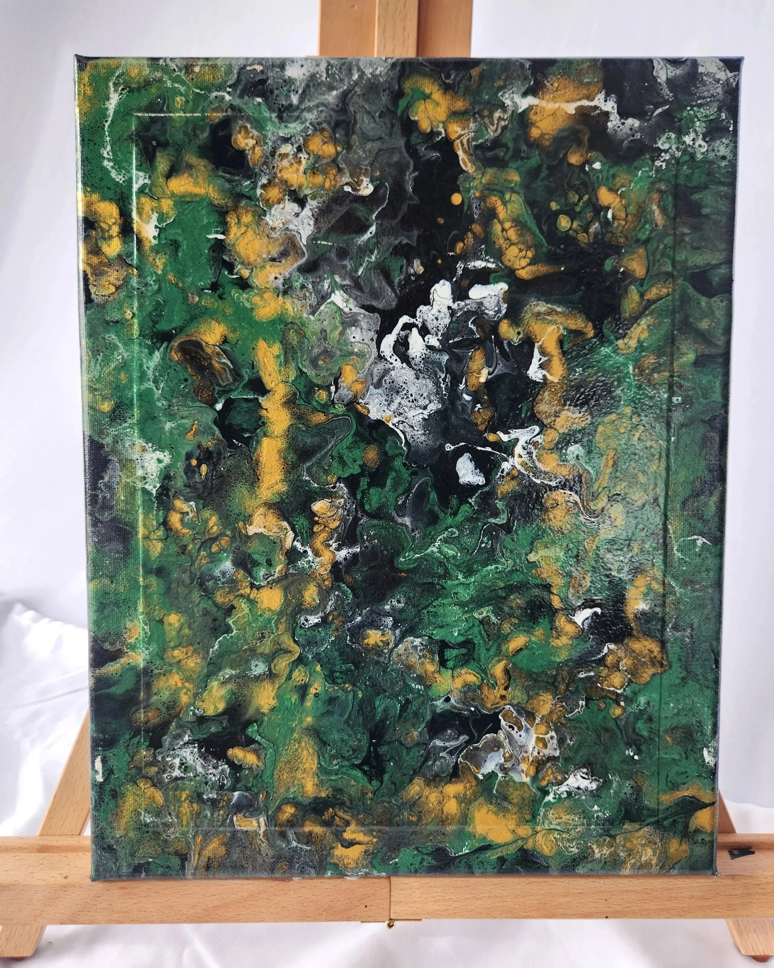 Green+easel+%288%29.jpg