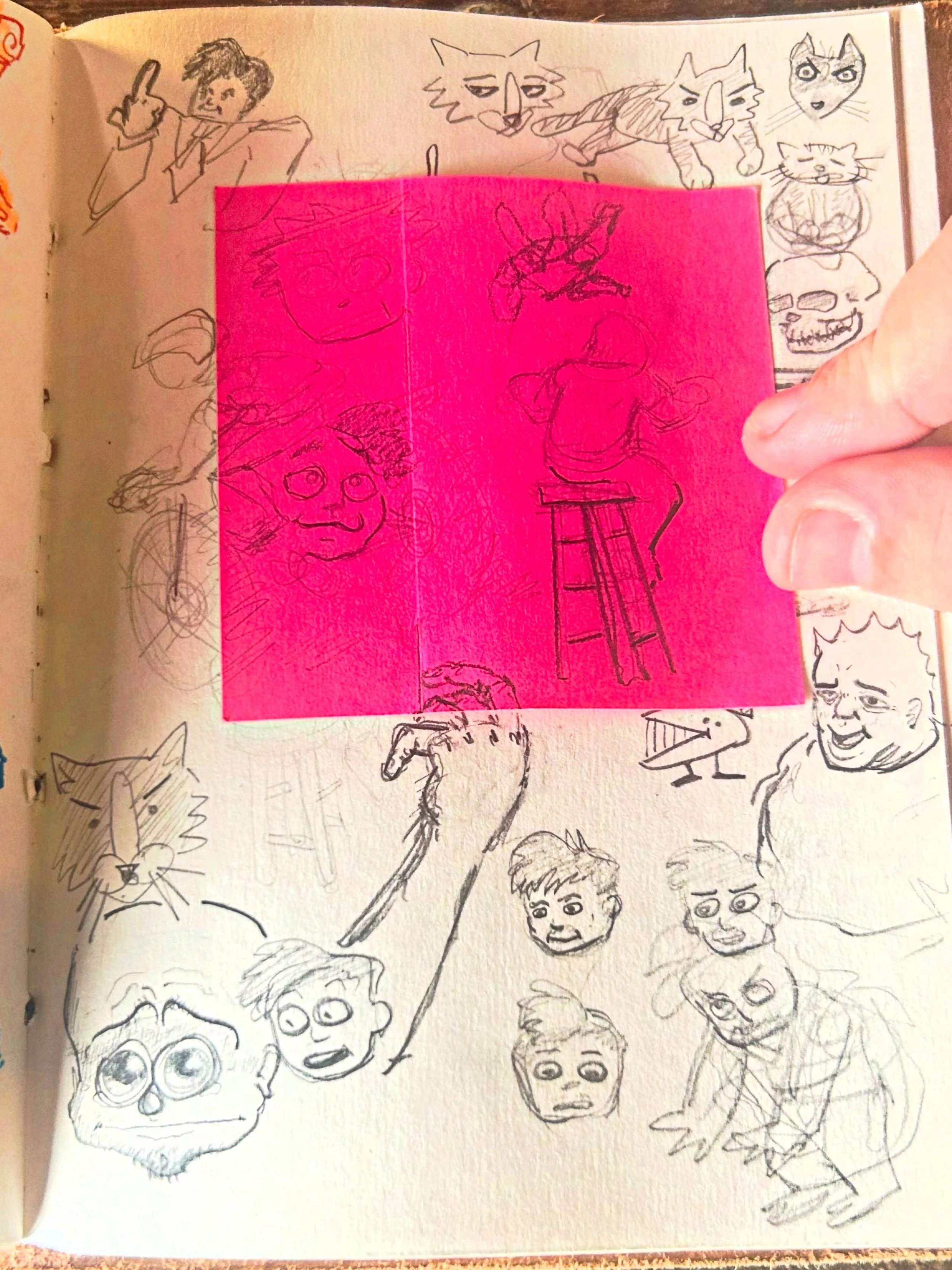 Idk even know what&rsquo;s going on here.
#sketchweekly #sketchbook #sketches #pencil #illlustration