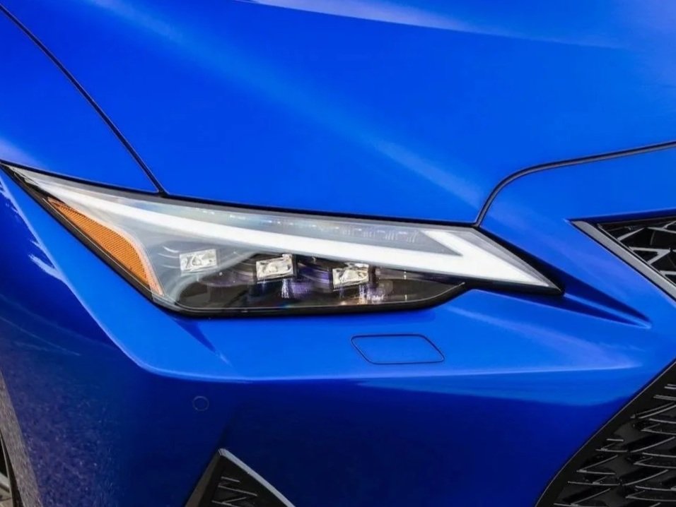 2021-Lexus-IS-Review-30.jpg