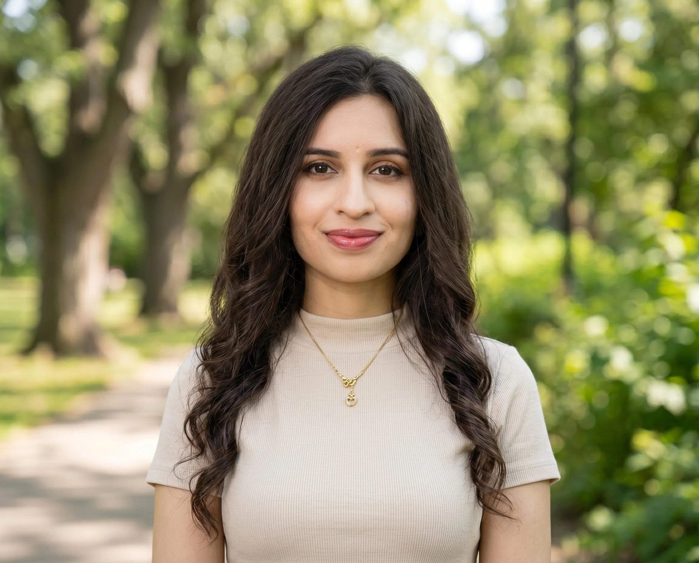 Momna – Registered Psychotherapist (Qualifying)