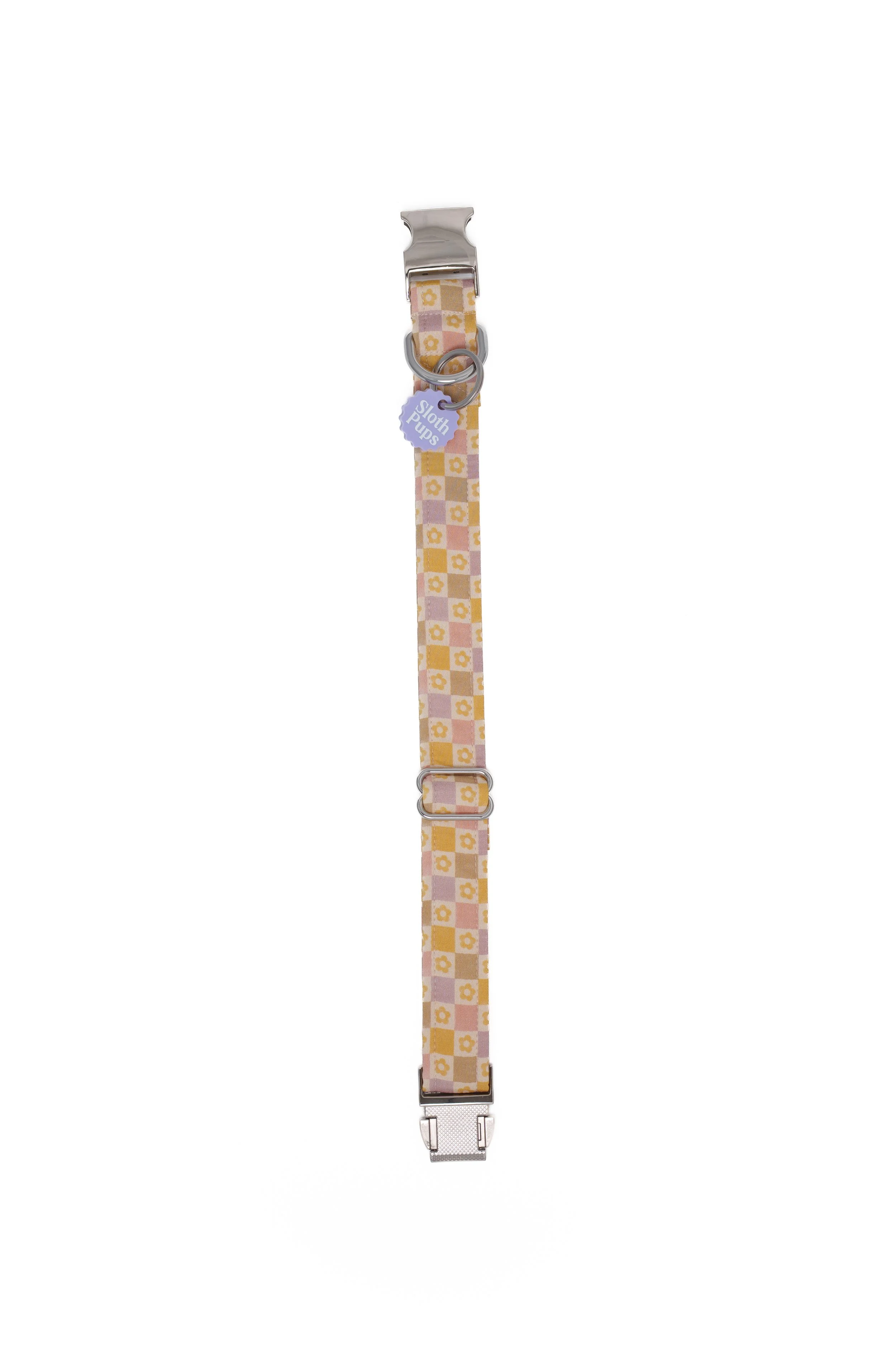 Natural Checker Flat Lay Plastic Buckle.jpg