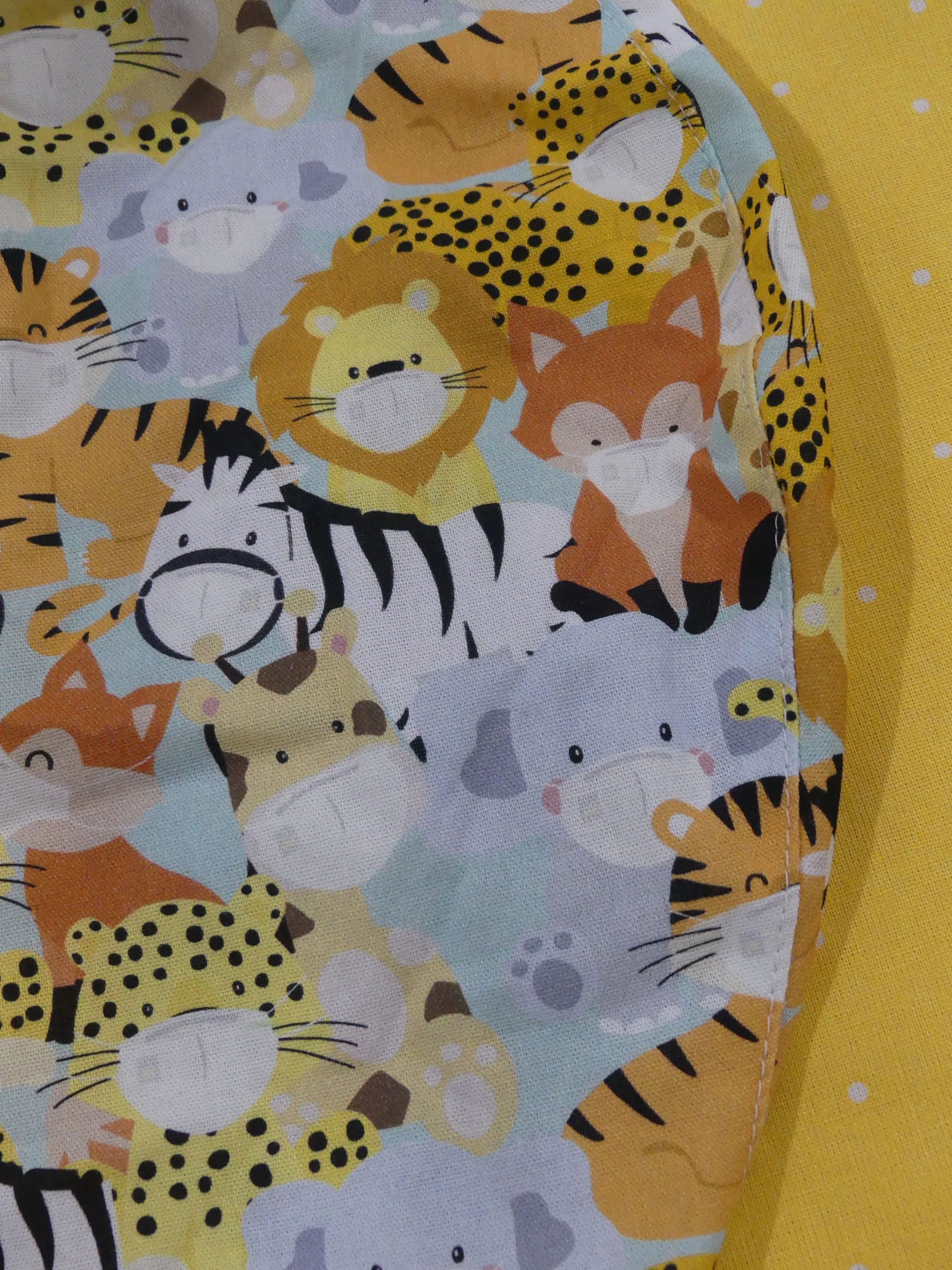Scrub Cap - Mask Animals - Yellow Spot