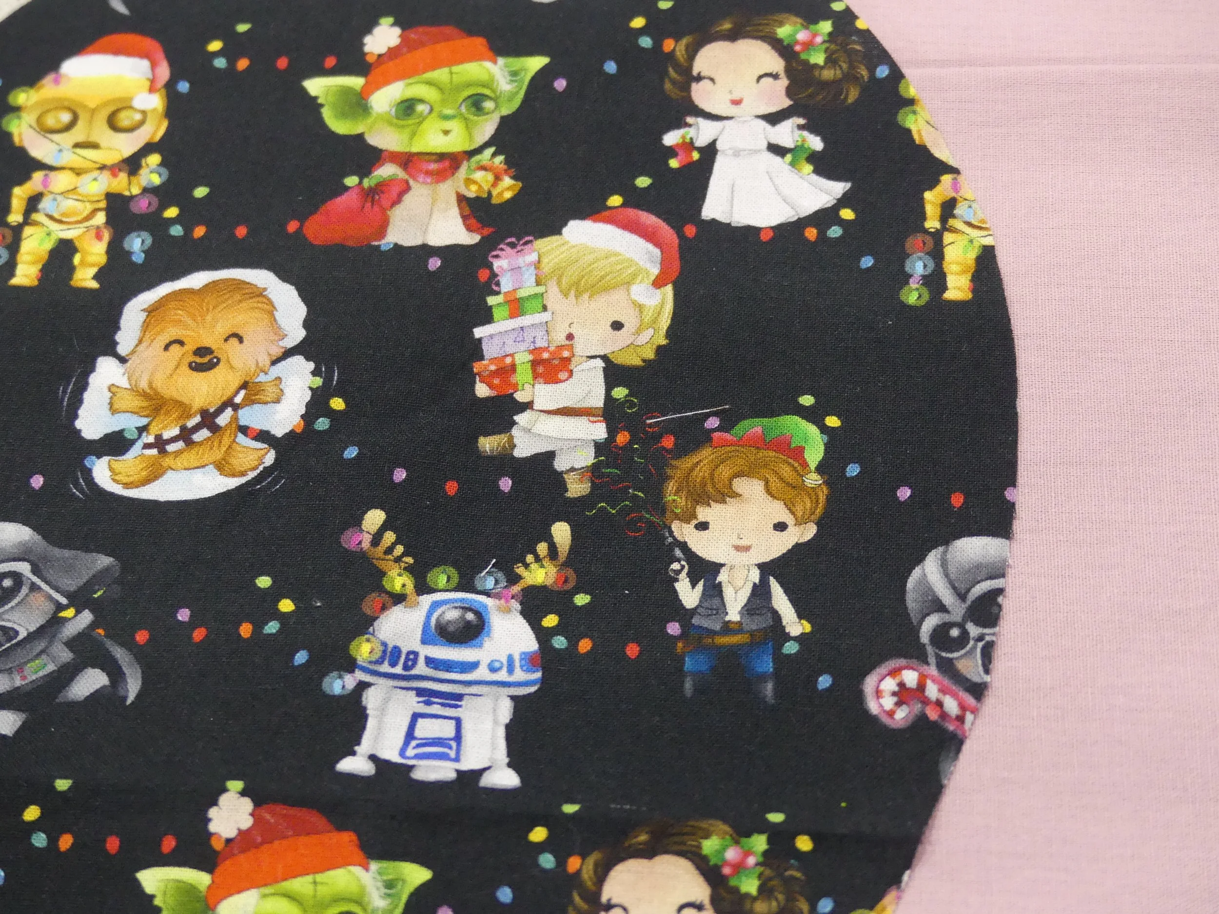 Scrub Cap - Christmas Star Wars Black - Pink