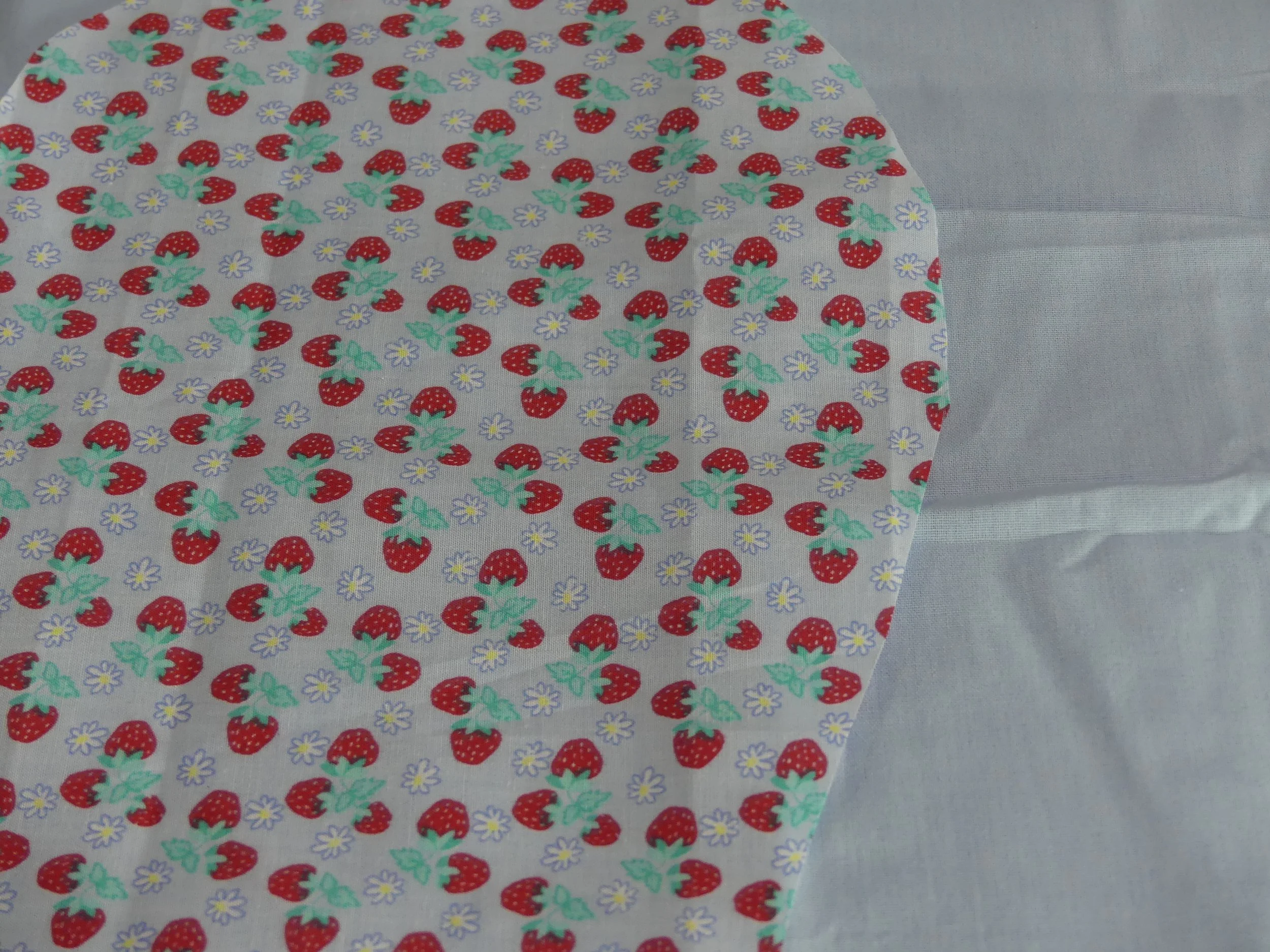 Scrub Cap - Strawberries - Blue