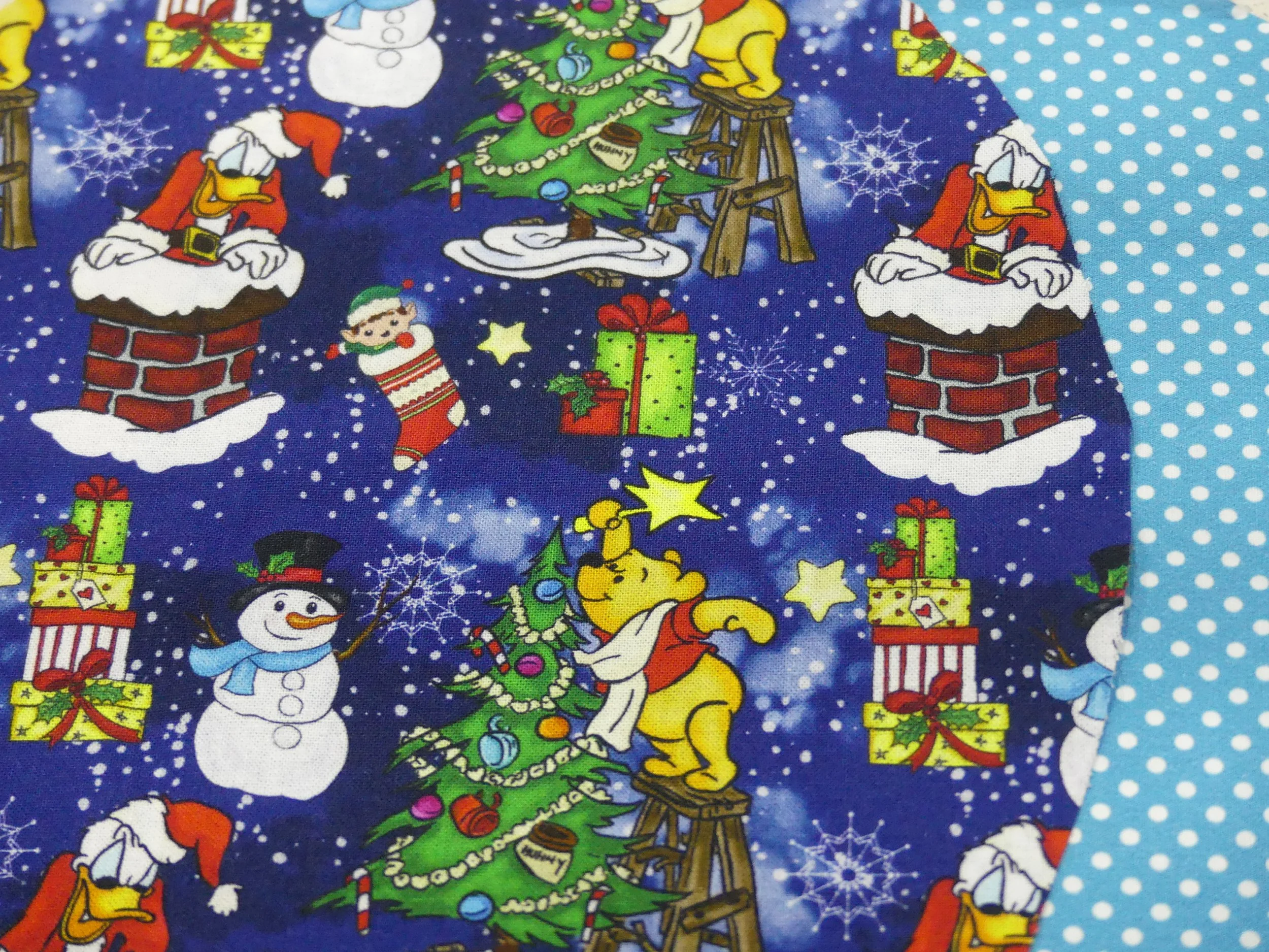 Scrub Cap - Christmas Disney - Blue Spot