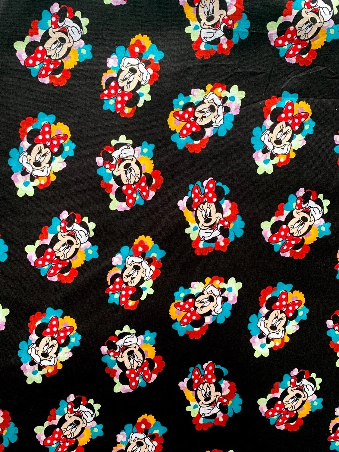 Scrub Top - Minnie Toss