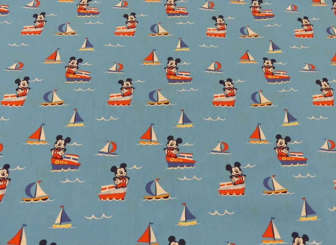 Scrub Top - Size S - Mickey & Boats